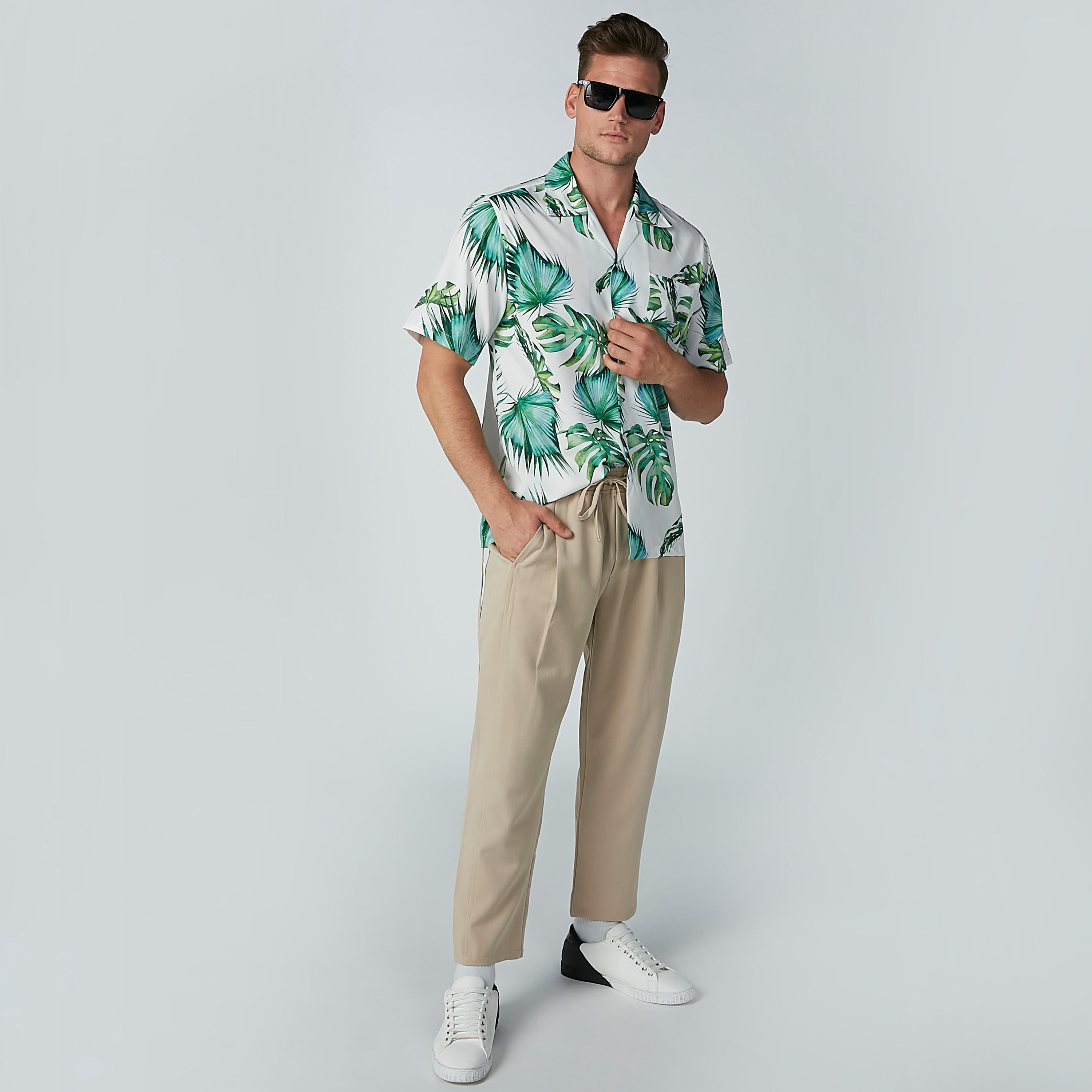 بنطال سادة بخصر مرن ورباط وجيوب-men-clothing-bottoms-trousersandchinos-trousers-image-2