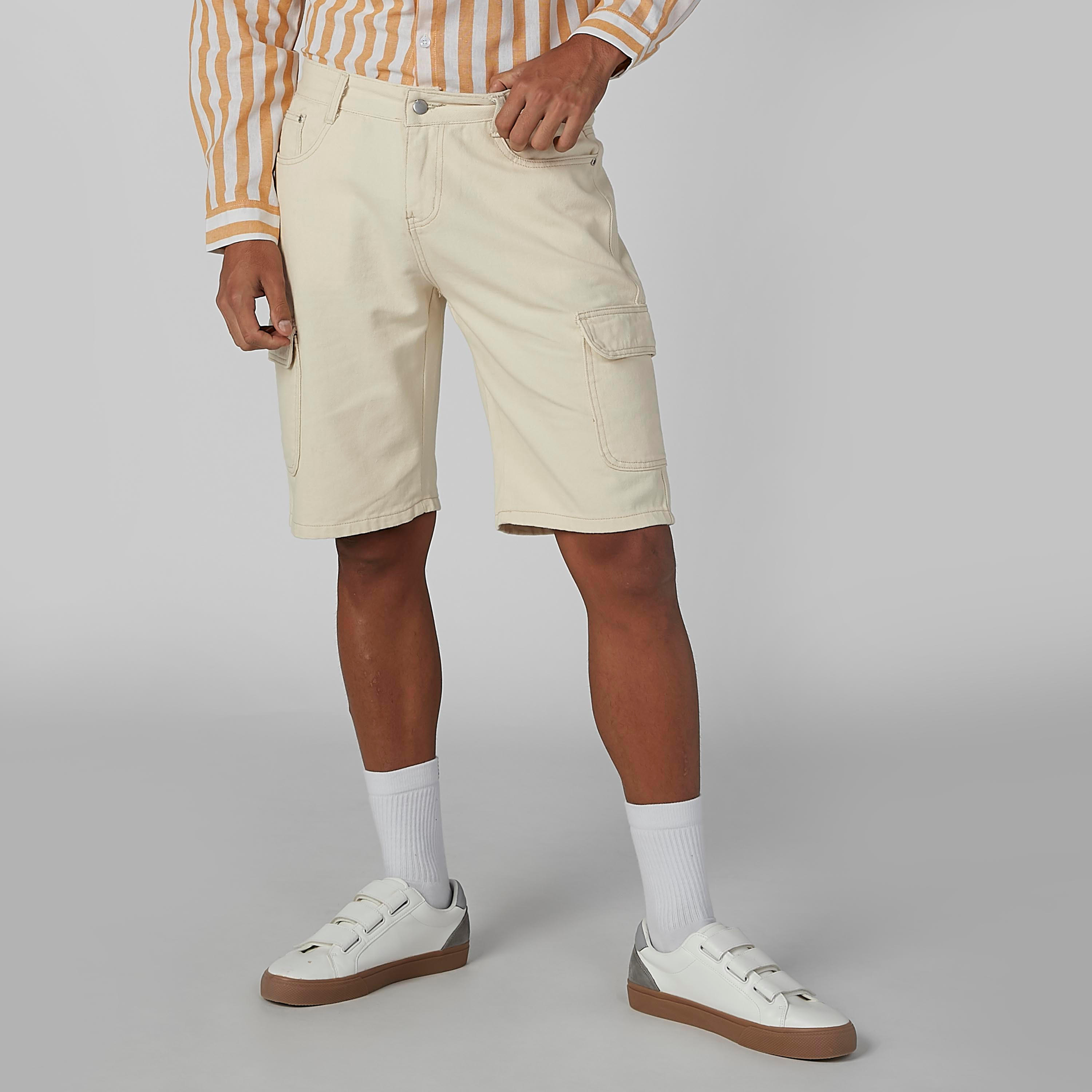 شورت دينم سادة بخصر متوسط الارتفاع وجيوب وحلقات للحزام-men-clothing-bottoms-shorts-image-5