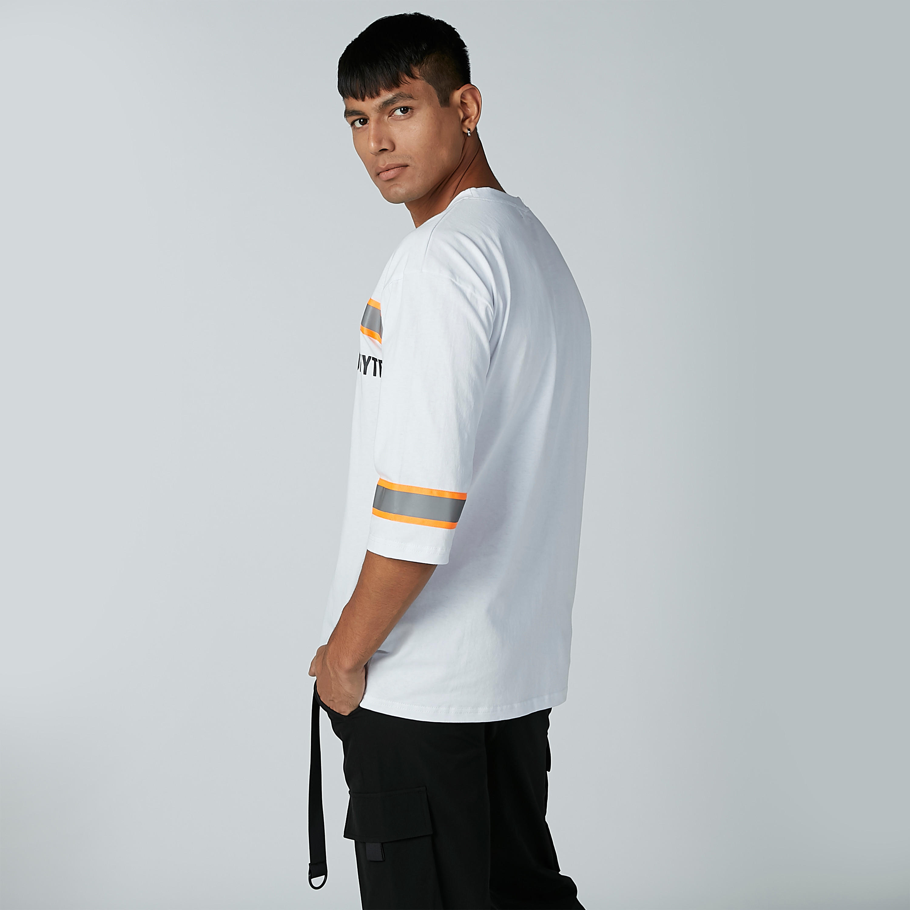 تيشيرت بياقة مستديرة وأكمام 3/4 وطبعات-men-clothing-tshirtsandpolos-tshirts-image-4