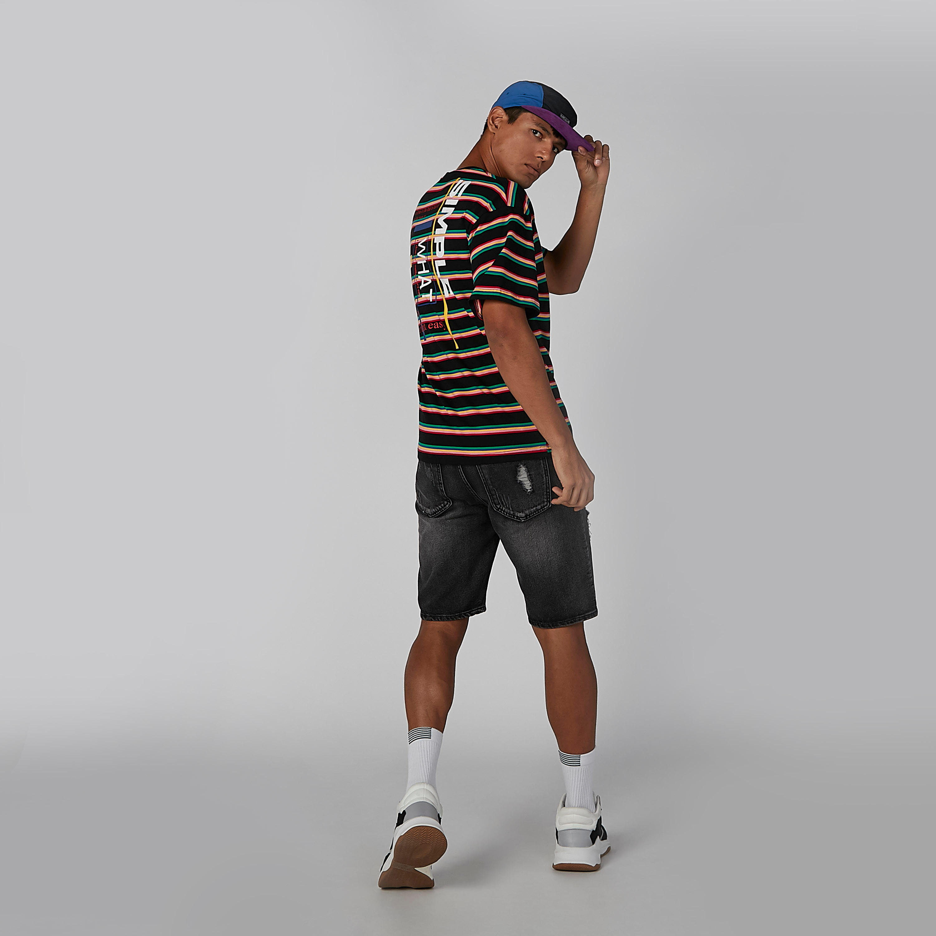 تيشيرت مقلّم بياقة مستديرة وأكمام قصيرة-men-clothing-tshirtsandpolos-tshirts-image-1
