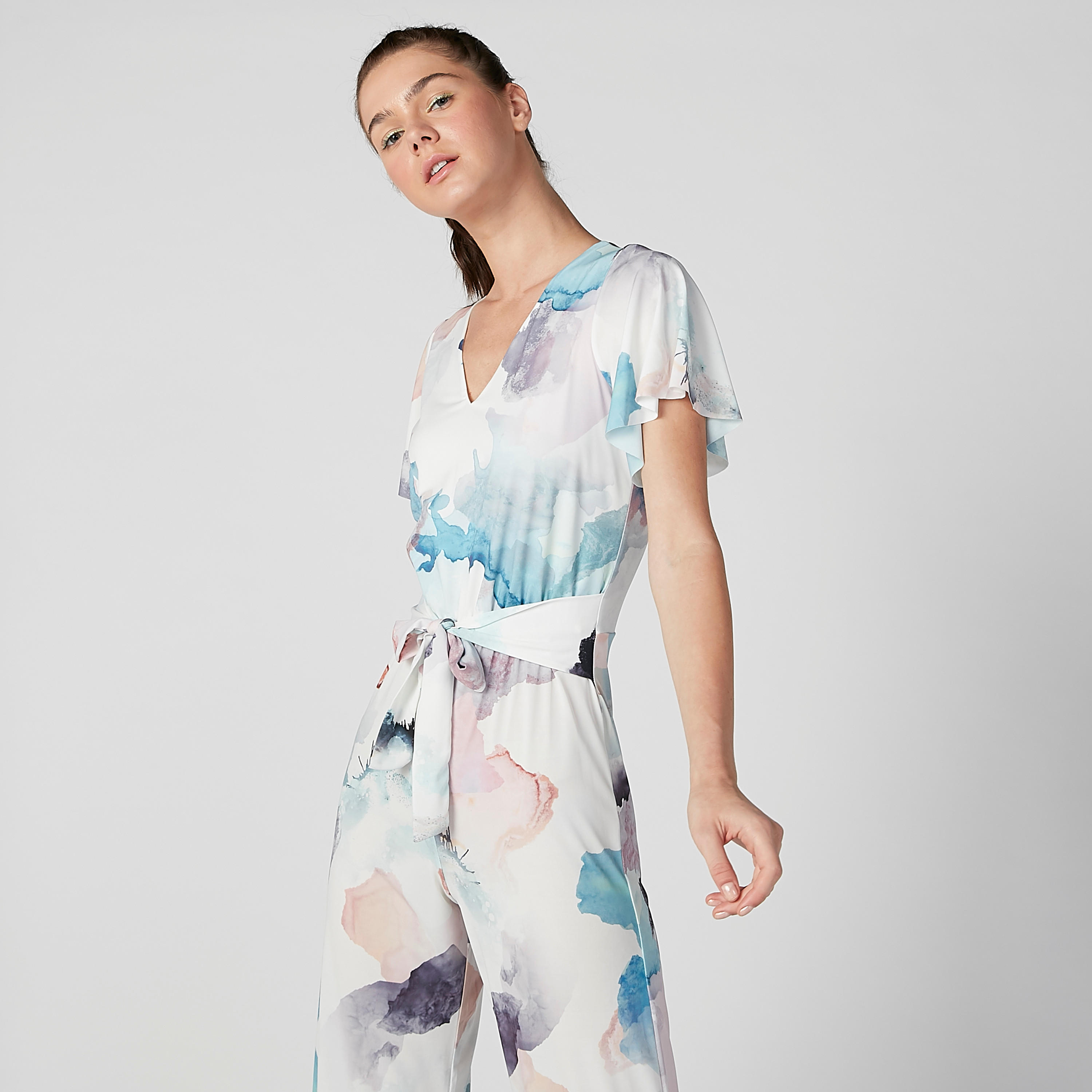 أفرول بياقة V وأكمام واسعة وطبعات-women-clothing-jumpsuits-image-2