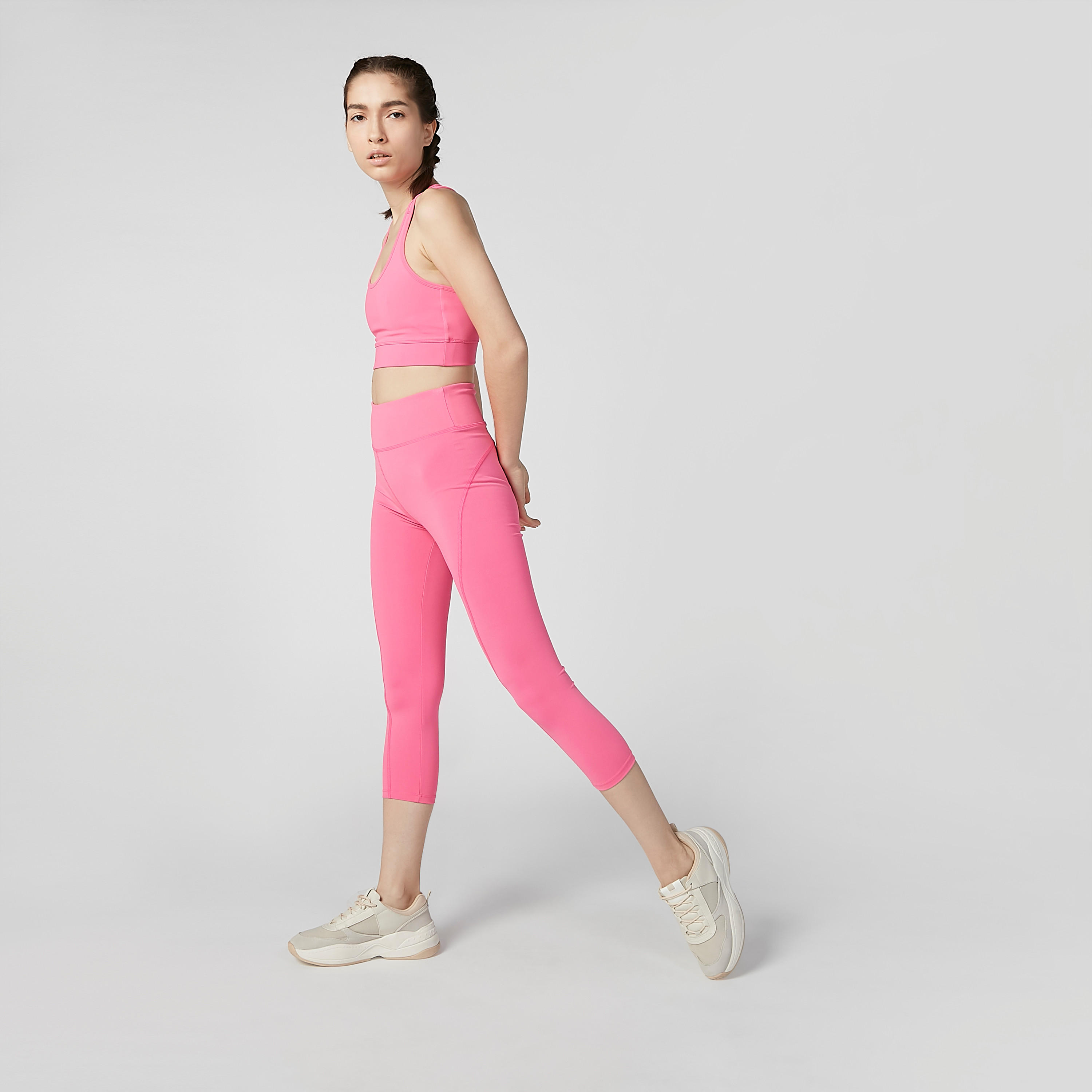 Plain Sports Bra with Racerback and Scoop Neck-sports-women-clothing-sportsbras-image-5