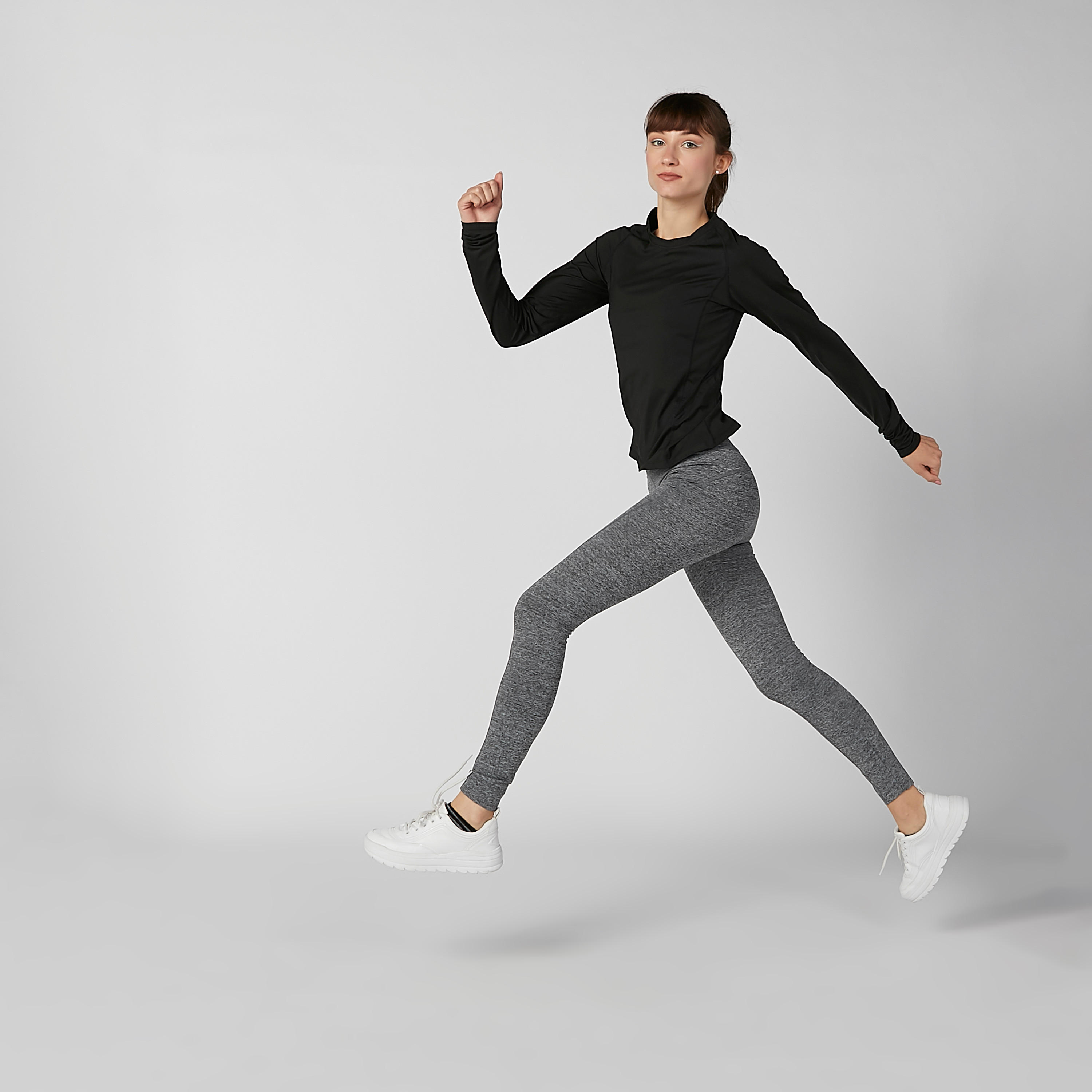 تيشيرت سكيني سادة بياقة مستديرة وأكمام طويلة-women-clothing-sportswearandactivewear-tshirtsandvests-image-2