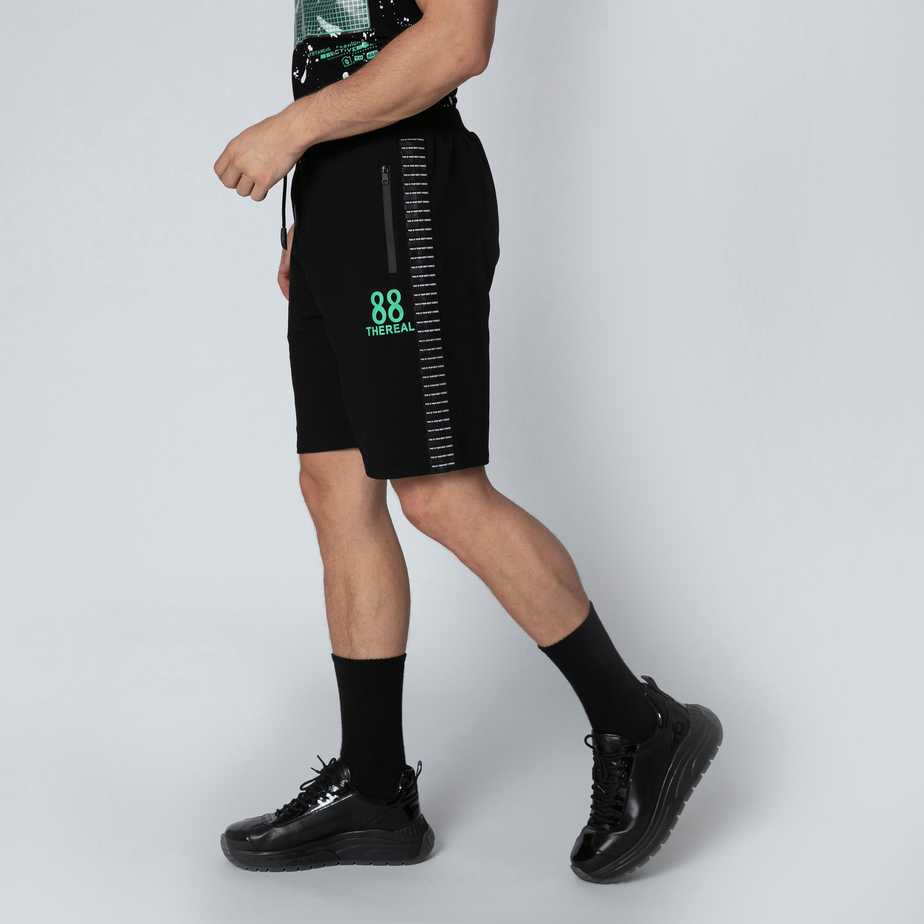 شورت برباط وجيوب بسحّاب وطبعات-men-clothing-bottoms-shorts-image-5