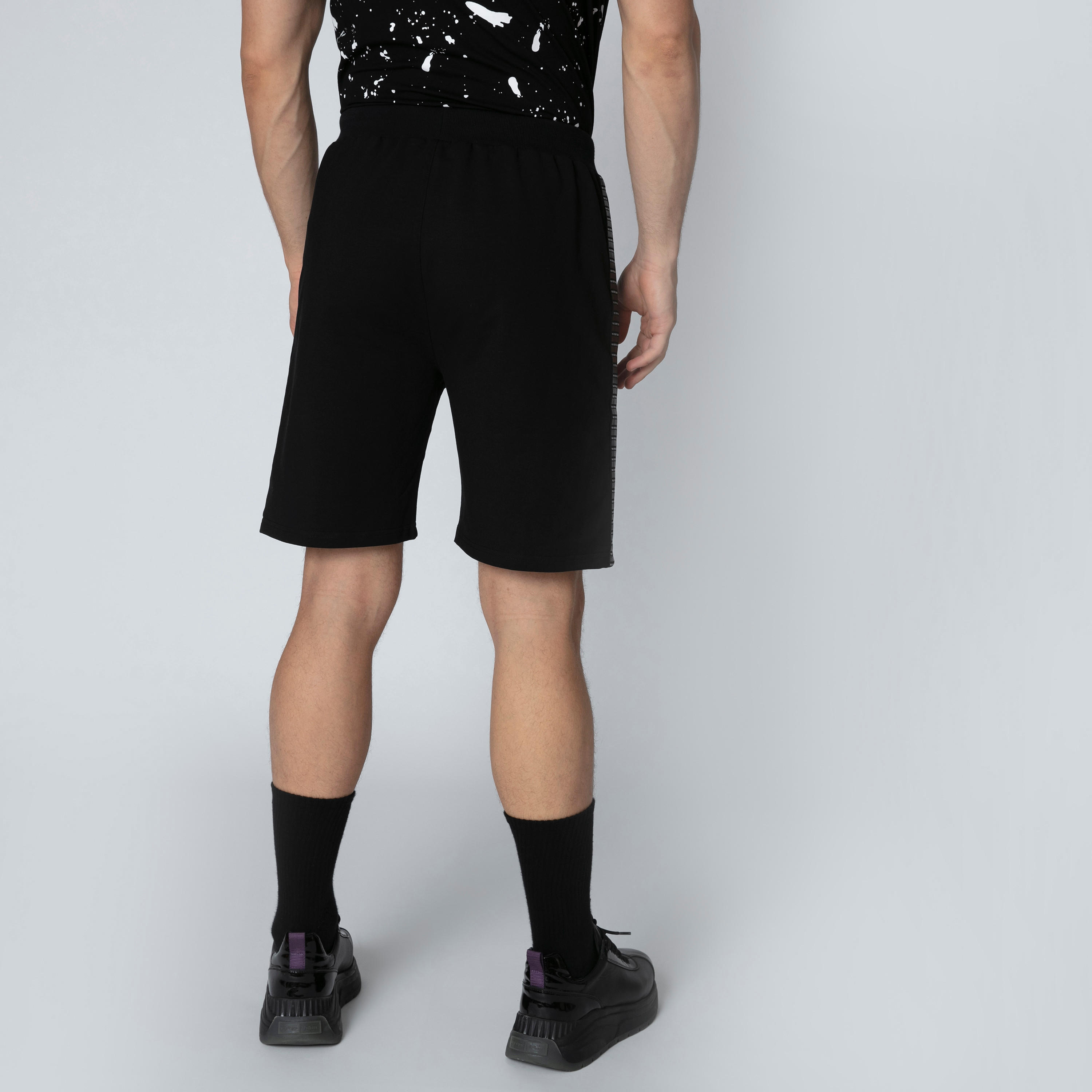 شورت برباط وجيوب بسحّاب وطبعات-men-clothing-bottoms-shorts-image-4