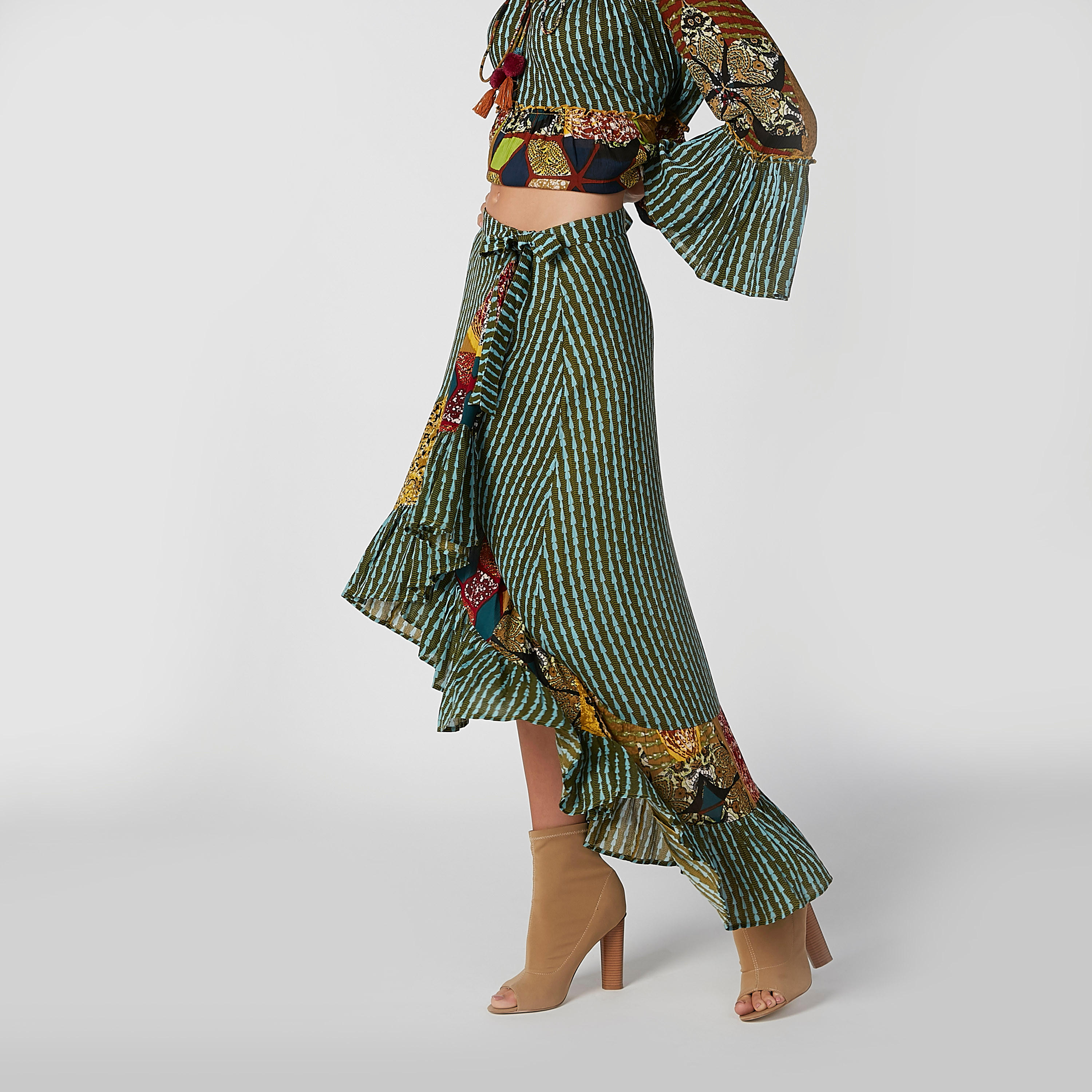 تنورة ماكسي بخصر مطّاطي وحوّاف غير مستوية وطبعات-women-clothing-bottoms-skirts-image-1
