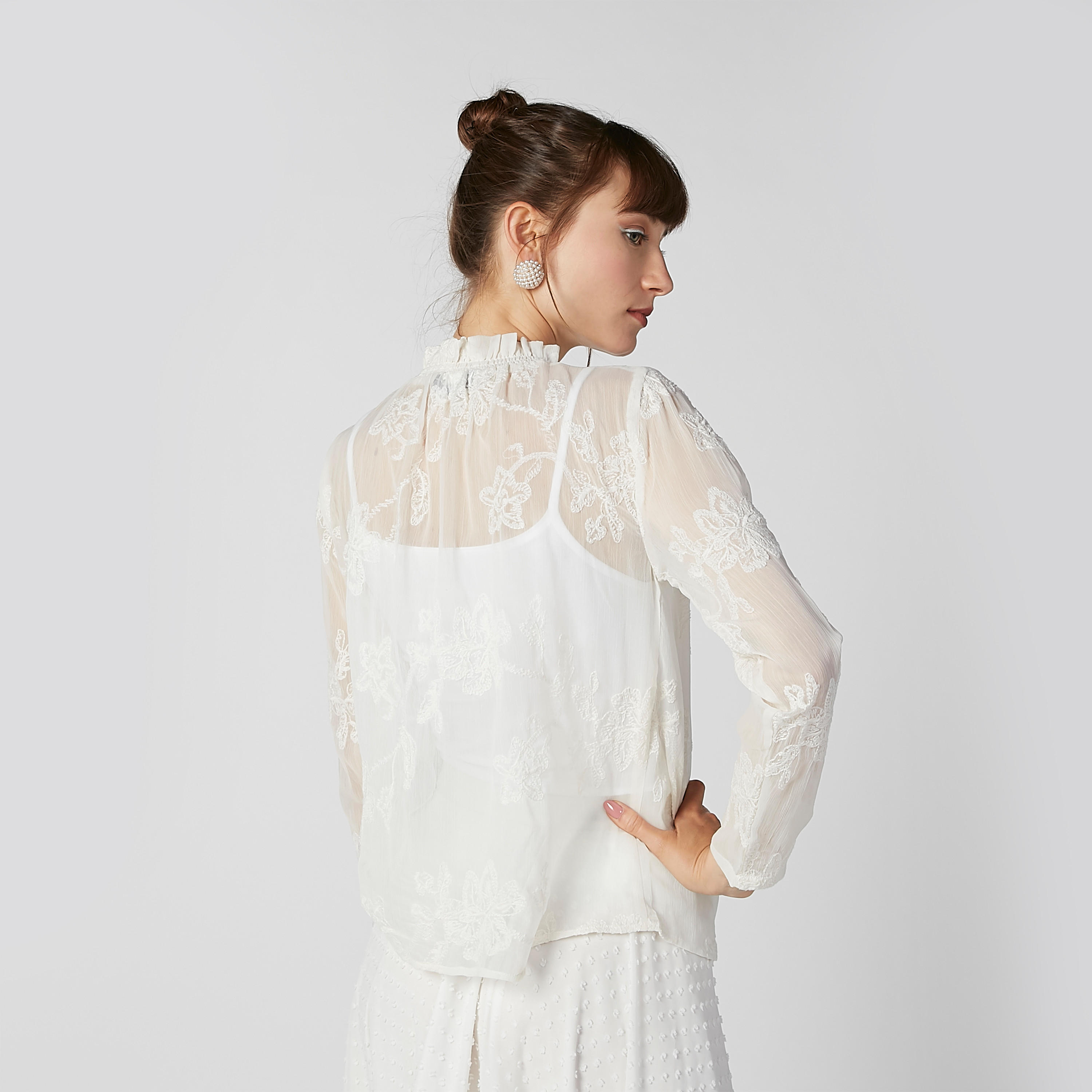 بلوزة بارزة الملمس بياقة عالية وأكمام طويلة-women-clothing-shirtsandblouses-blouses-image-4