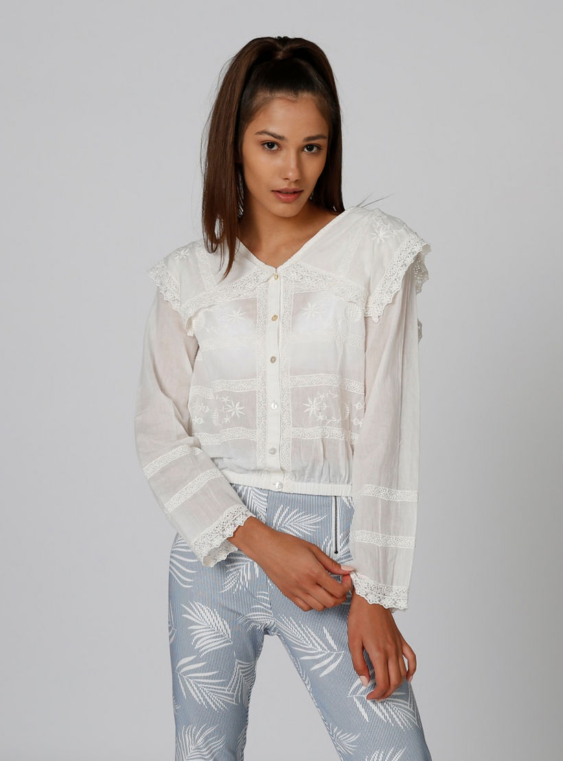 قميص بياقة V وأكمام طويلة وتفاصيل دانتيل-women-clothing-shirtsandblouses-shirts-image-1