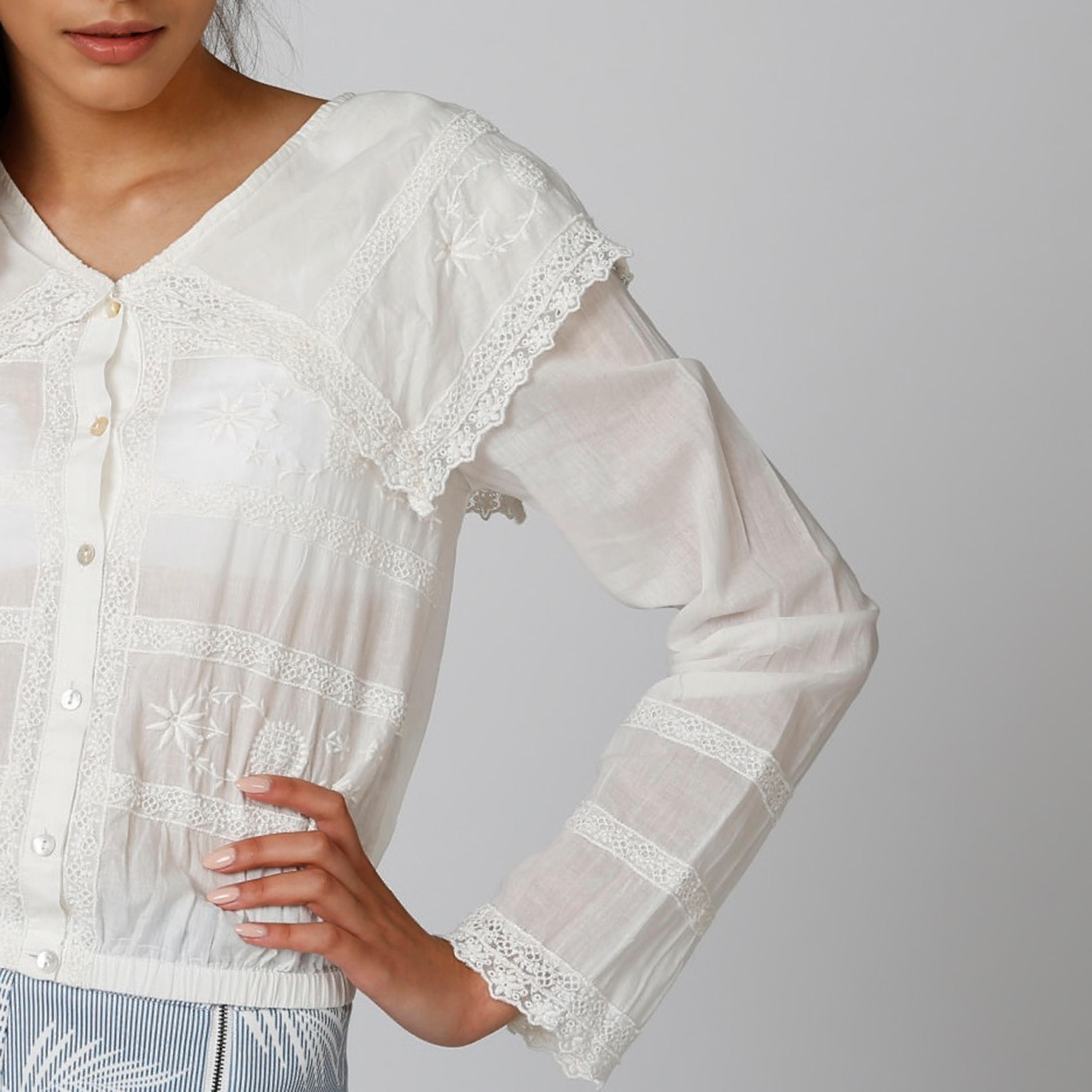قميص بياقة V وأكمام طويلة وتفاصيل دانتيل-women-clothing-shirtsandblouses-shirts-image-4