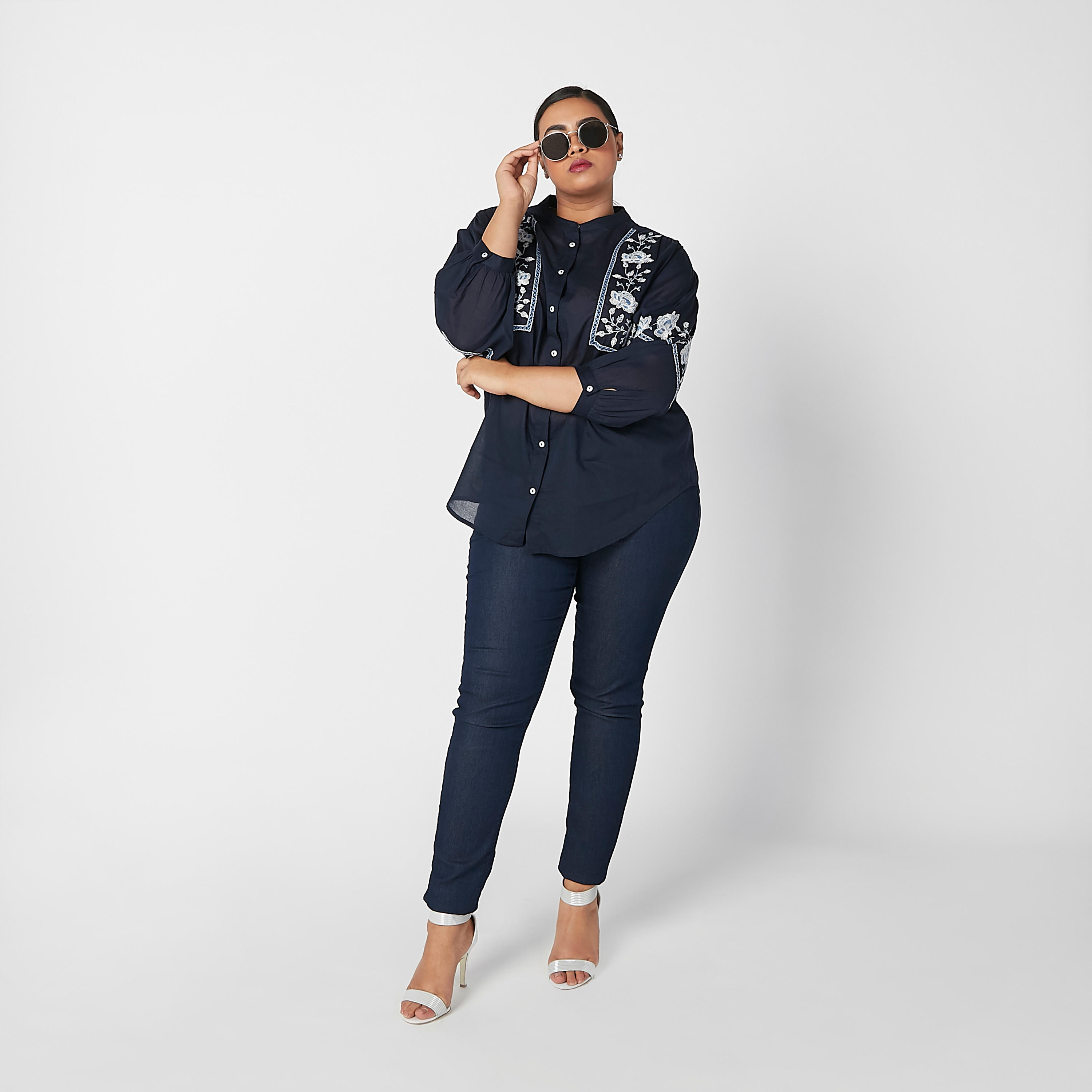 قميص مطرّز بياقة ماندارين وأكمام 3/4-women-clothing-shirtsandblouses-blouses-image-5