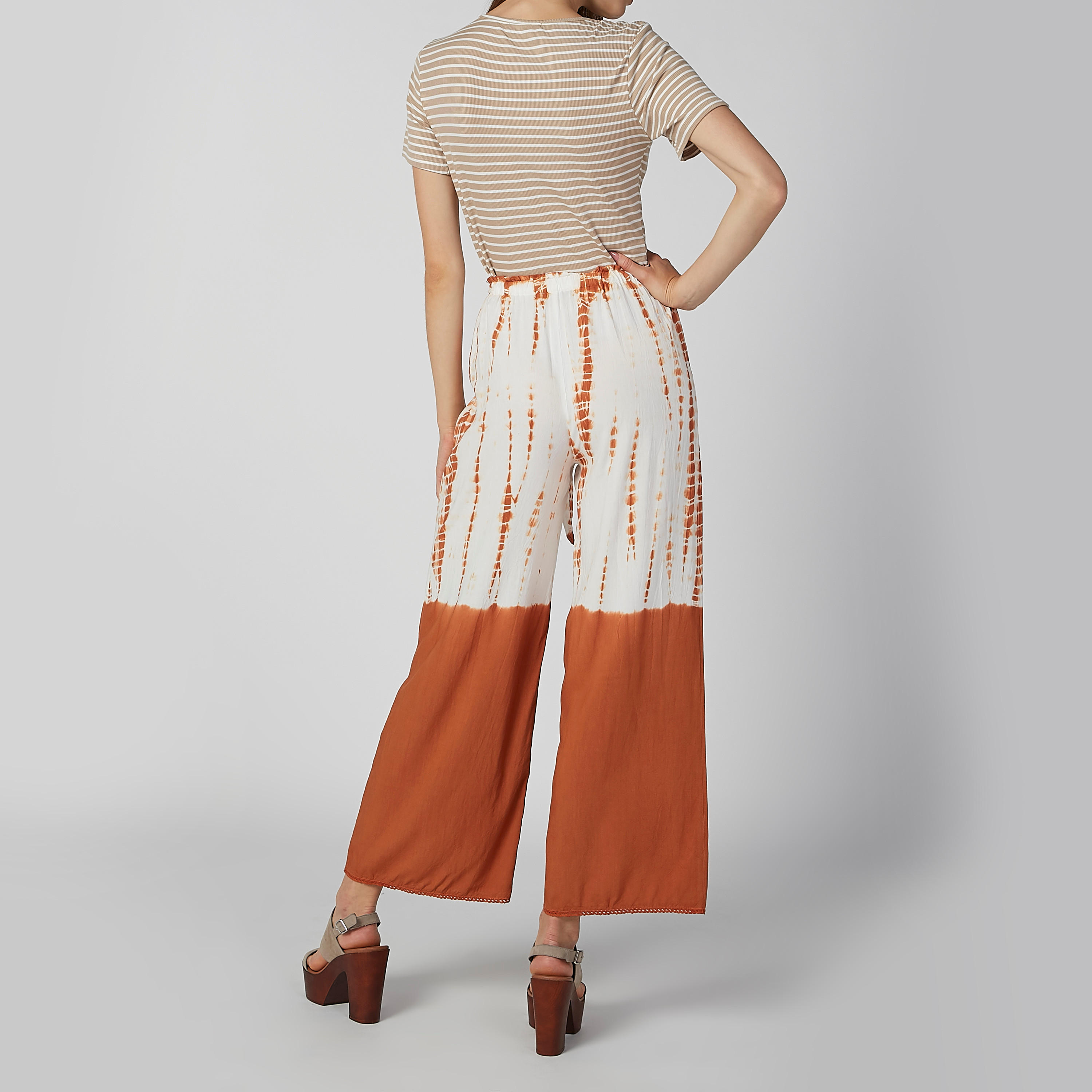 بنطلون مستدام بالازو بخصر متوسط الارتفاع وأربطة وطبعات -women-clothing-bottoms-trousers-image-3