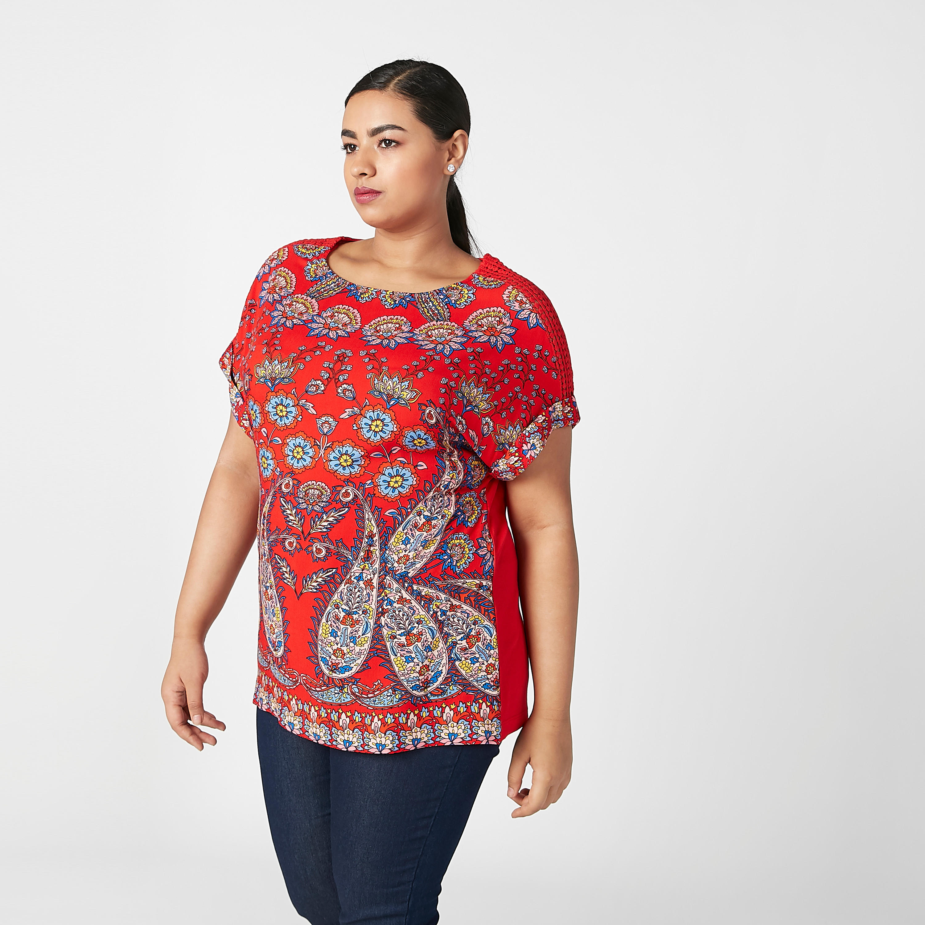 بلوزة مستدامة بياقة قارب وأكمام متصلة وطبعات-women-clothing-shirtsandblouses-blouses-image-1