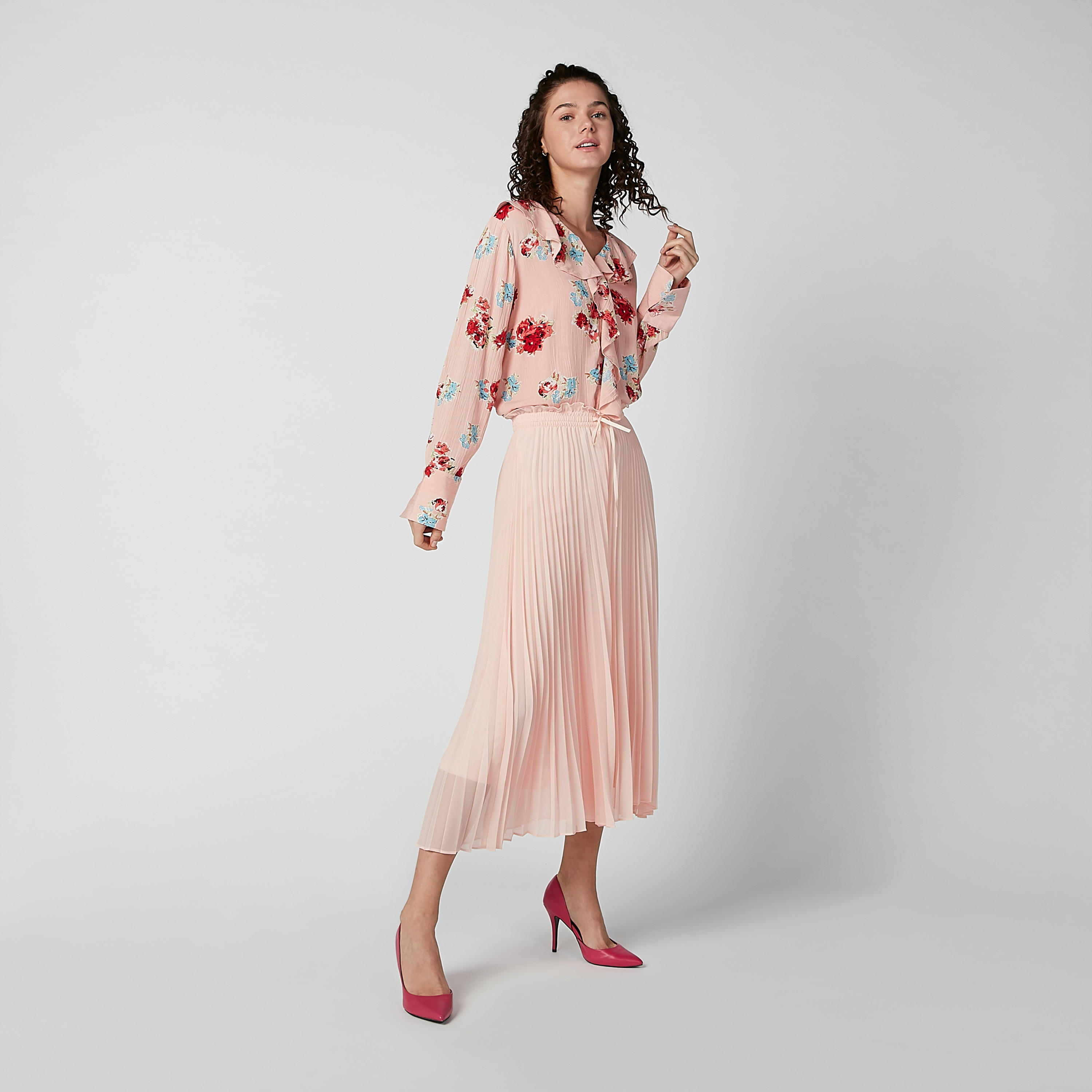 قميص بياقة V وأكمام طويلة وطبعات زهرية-women-clothing-shirtsandblouses-shirts-image-1