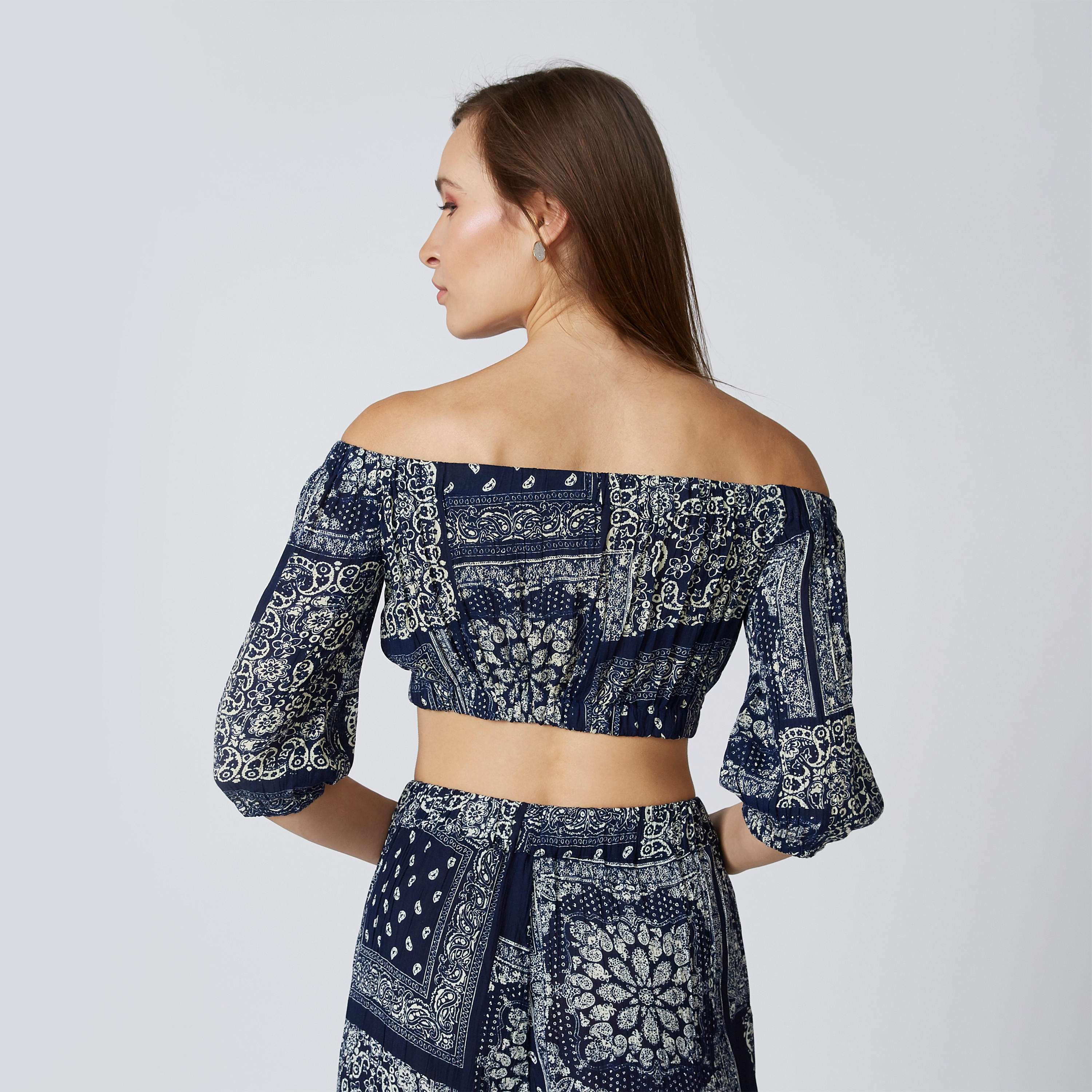 بلوزة قصيرة مكشوفة الأكتاف بأكمام 3/4 وطبعات-women-clothing-shirtsandblouses-blouses-image-2