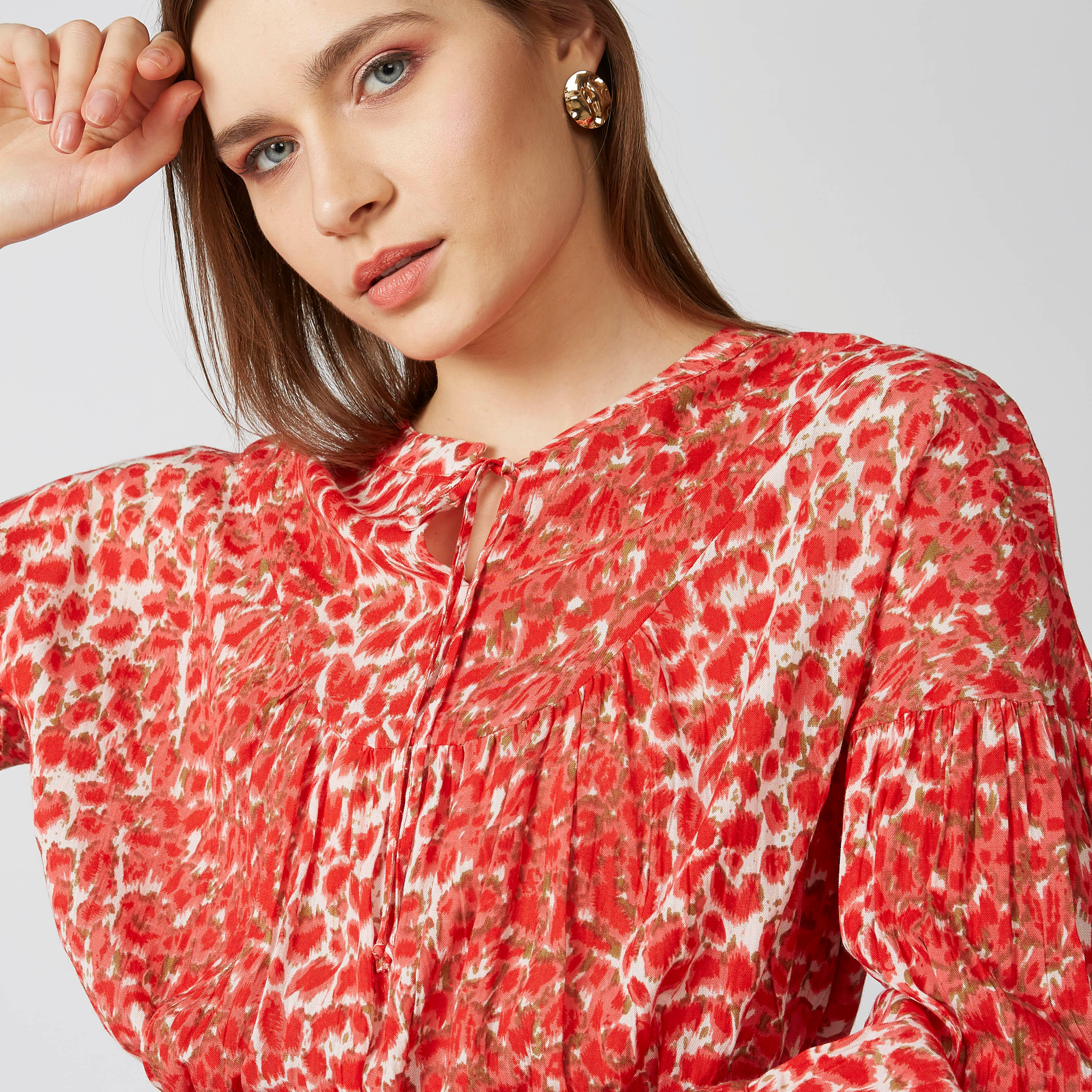 بلوزة قصيرة بأكمام بيشوب وأربطة وطبعات-women-clothing-shirtsandblouses-blouses-image-5