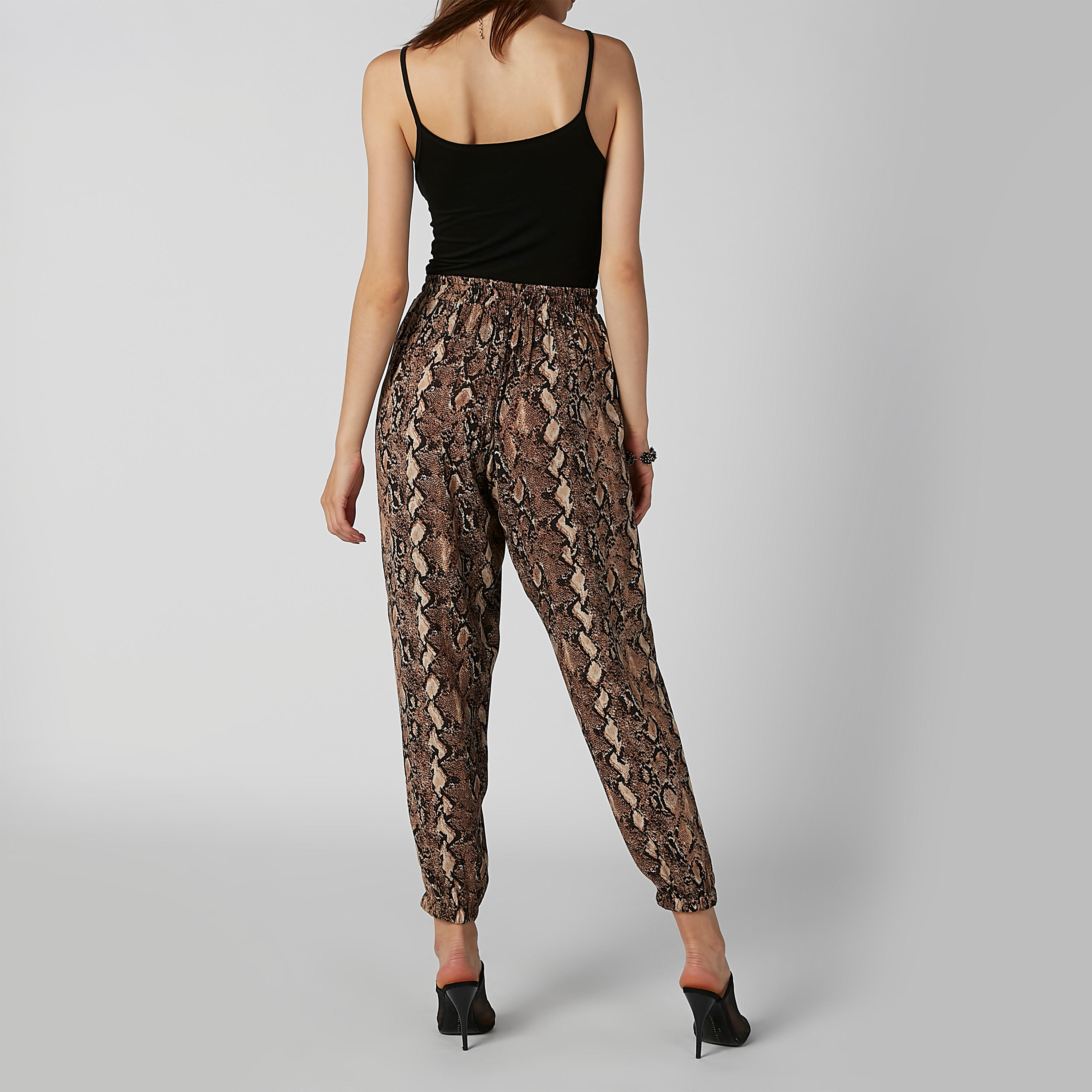 بنطلون بخصر مرن وجيوب-women-clothing-bottoms-trousers-image-4