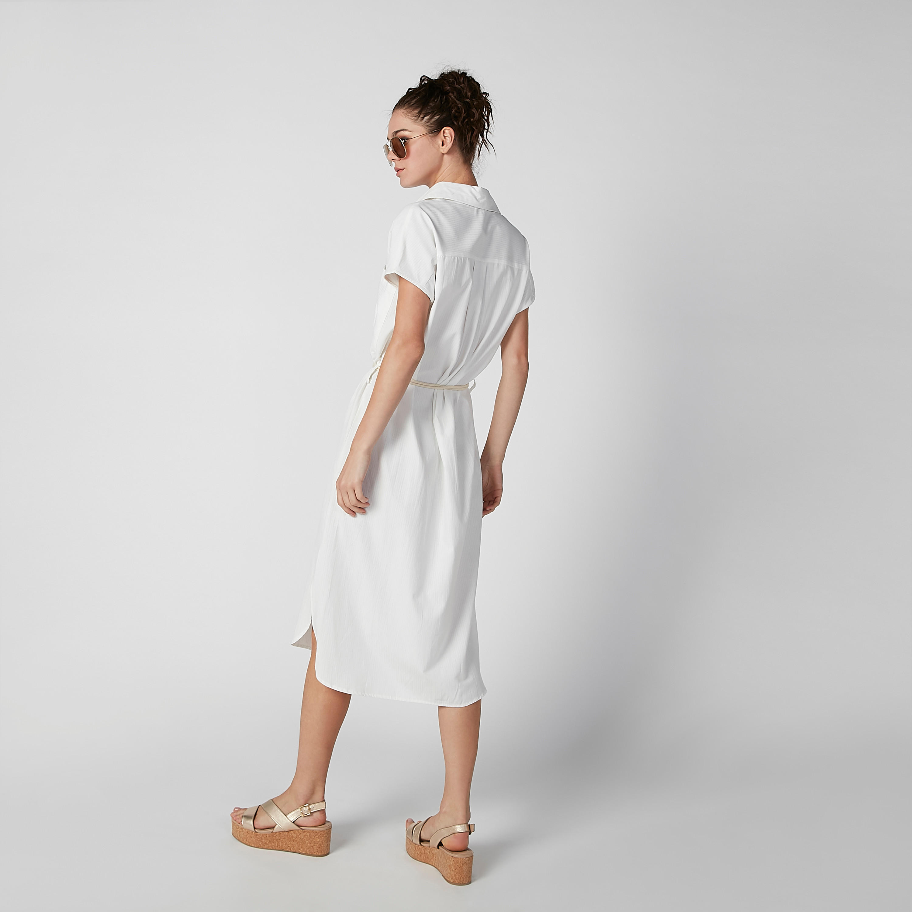 فستان قميص ميدي سادة بياقة عاديّة وأكمام كاب-women-clothing-dresses-image-4