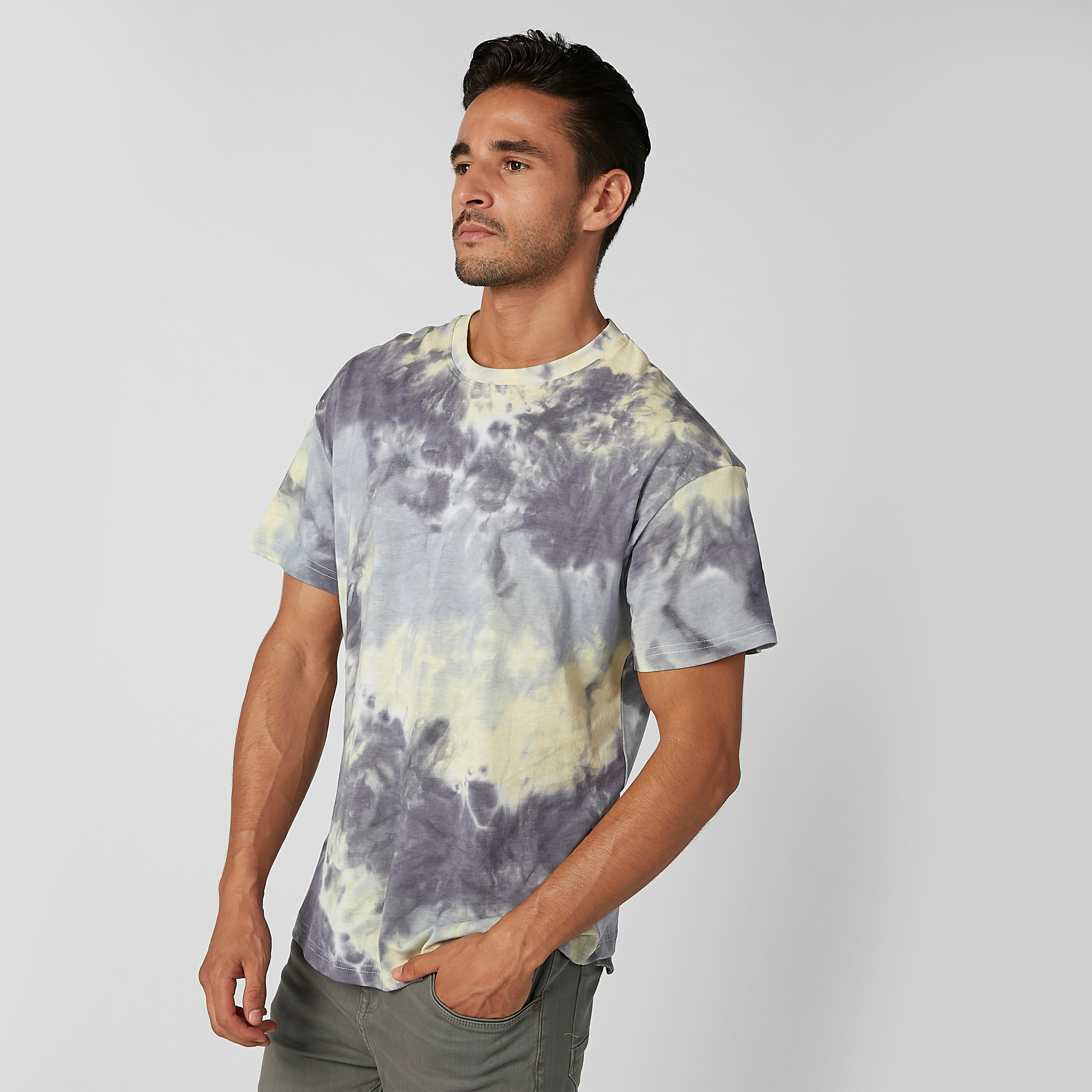 تيشيرت بياقة مستديرة وأكمام قصيرة وطبعات-men-clothing-tshirtsandpolos-tshirts-image-5