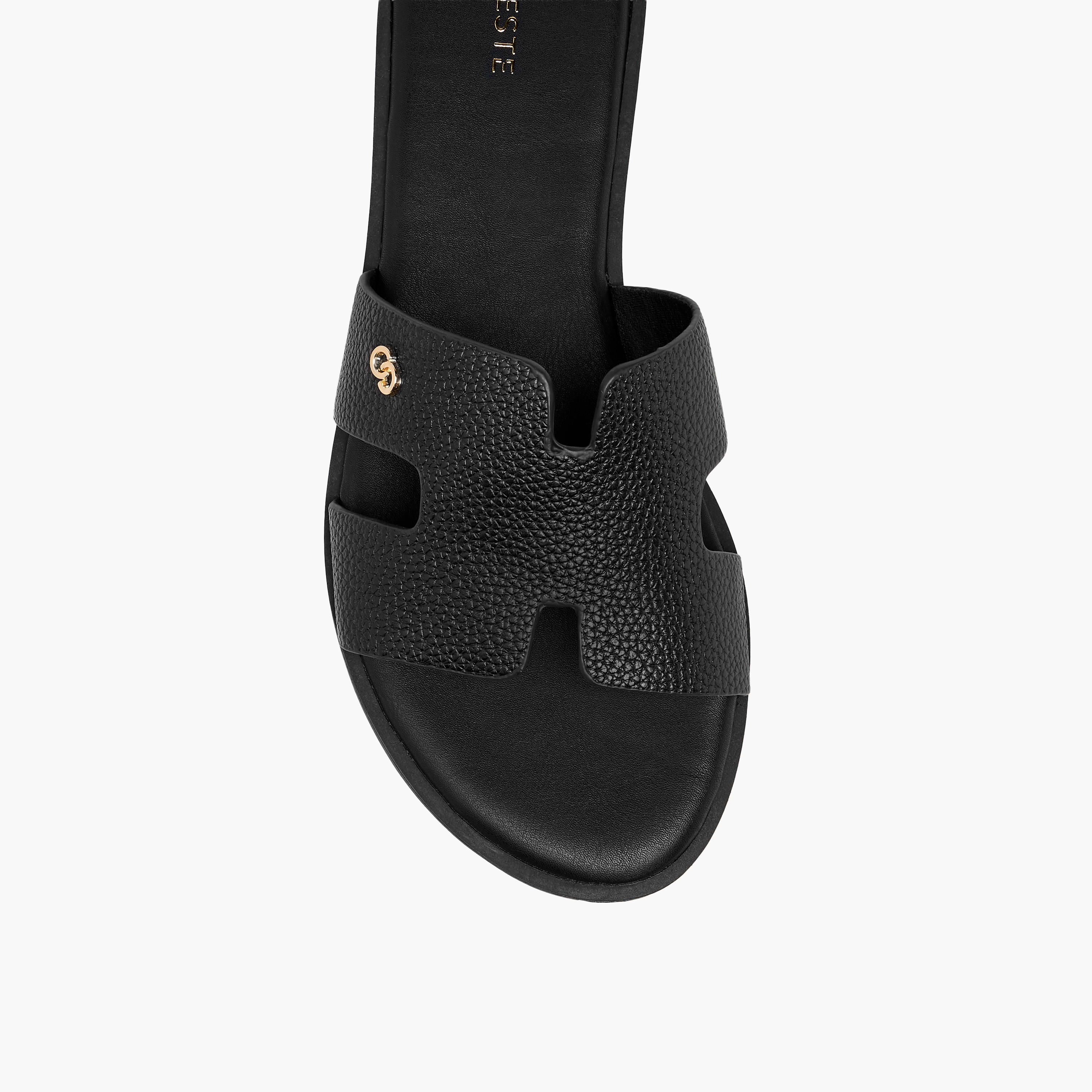 صندل مسطح سهل الارتداء وبارز الملمس للنساء من سيليست-women-shoes-flats-sandals-image-4