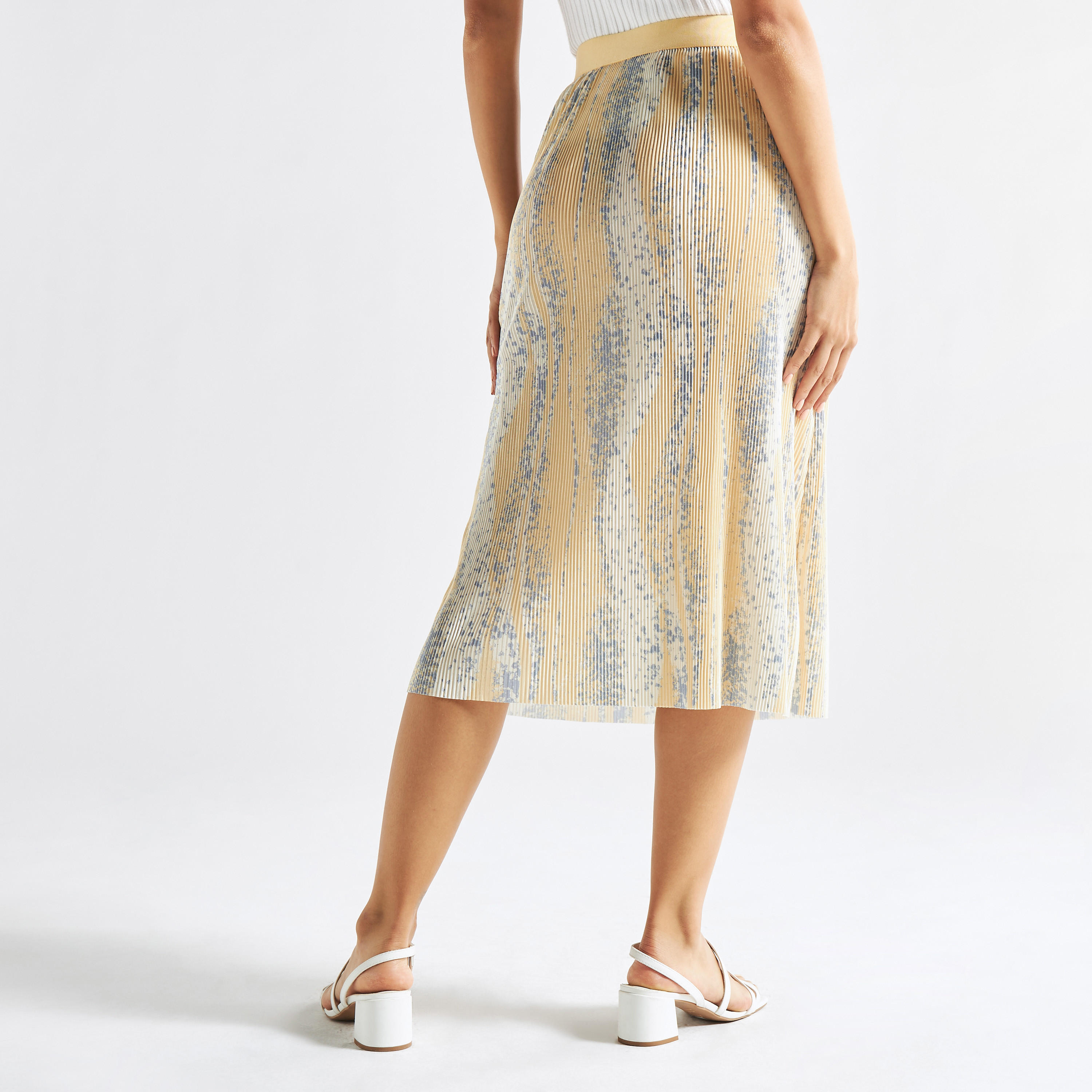 تنورة ميدي بارزة الملمس بخصر مطّاطي-women-clothing-bottoms-skirts-image-3
