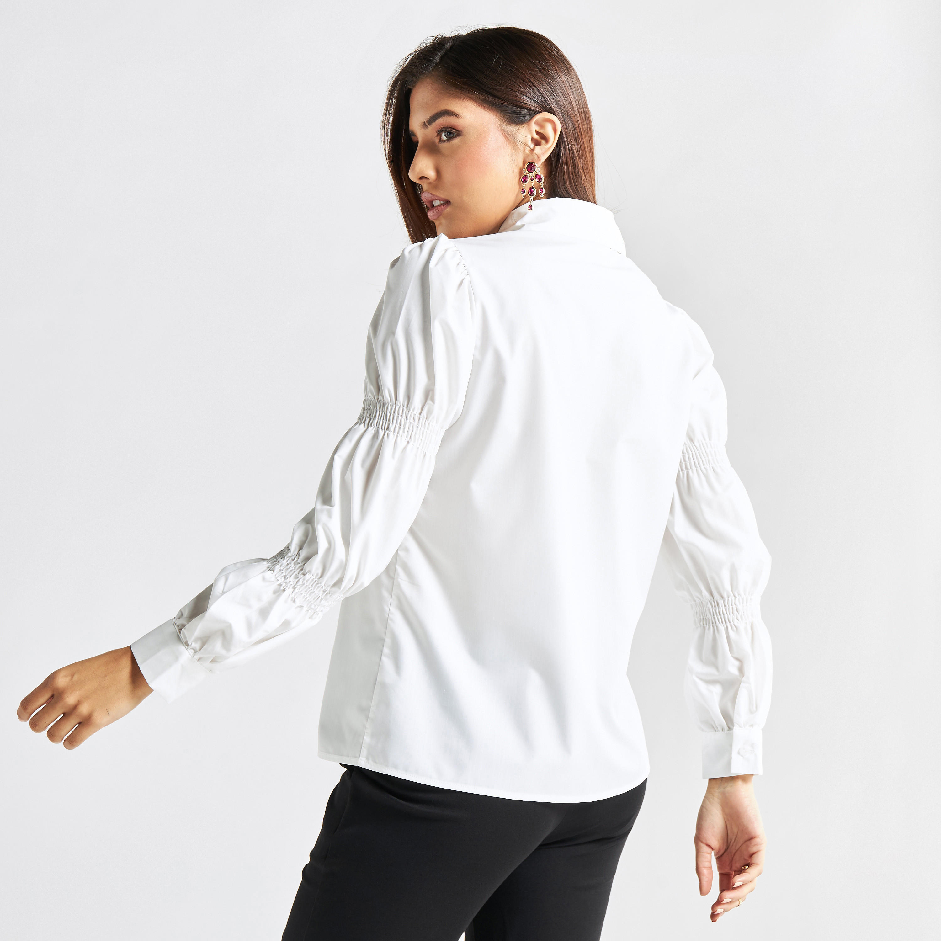 قميص سادة بأكمام منفوخة وتفاصيل كشكش-women-clothing-shirtsandblouses-shirts-image-3