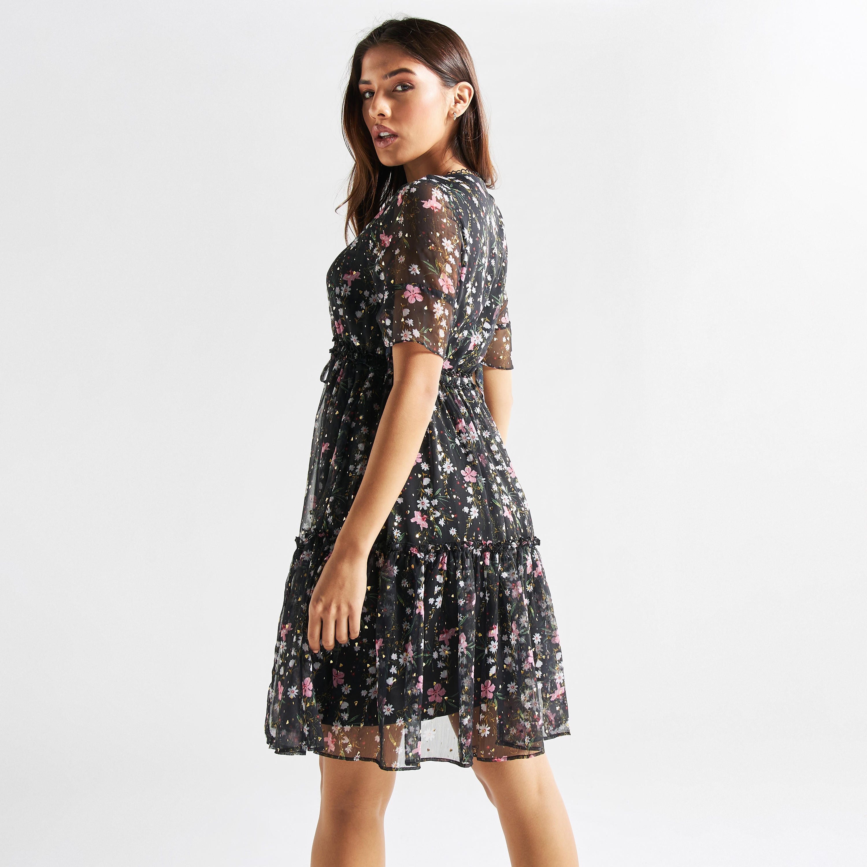 فستان بطبعات أزهار وياقة V وأربطة وجيوب-women-clothing-dresses-image-3