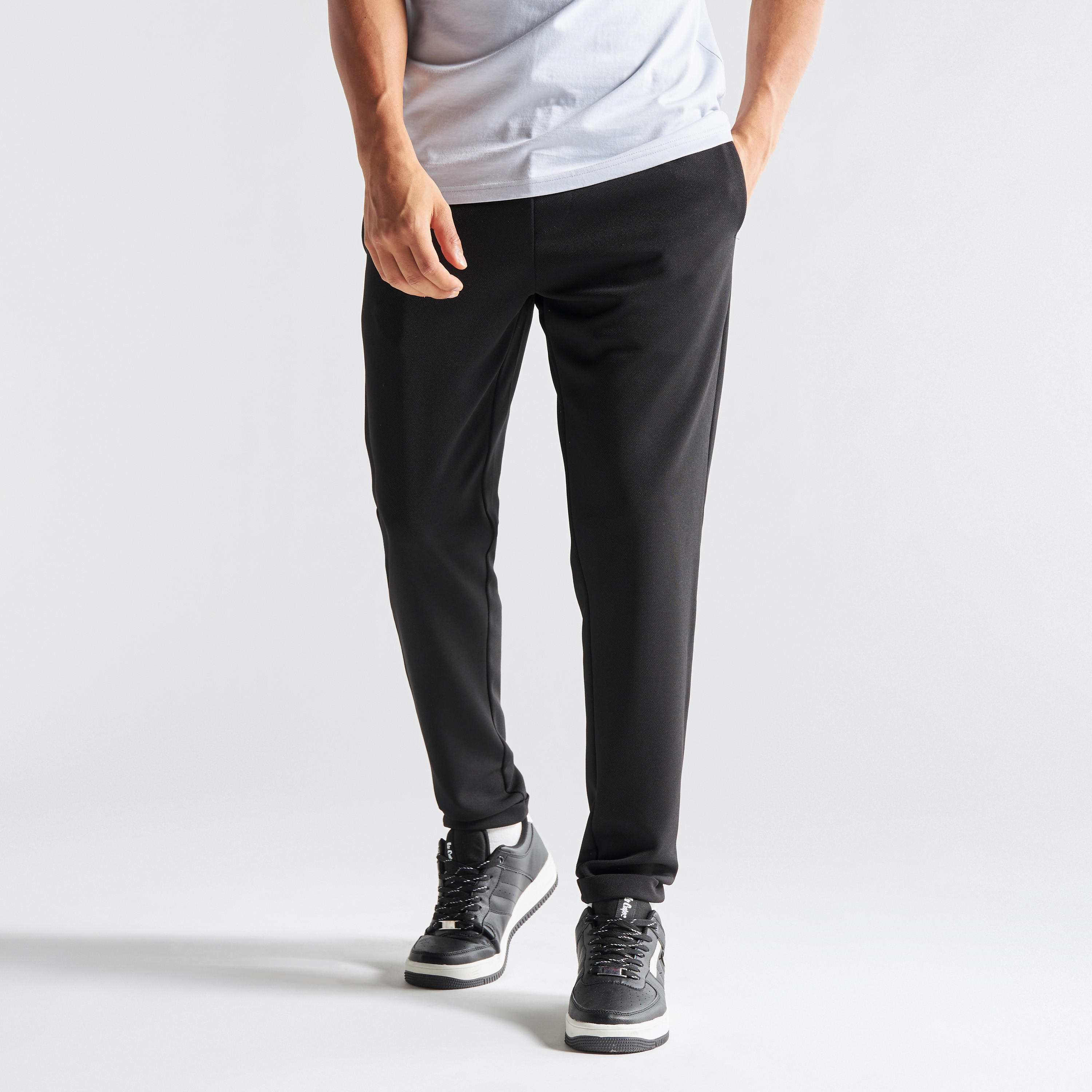 بنطلون رياضي سادة بجيوب-men-clothing-bottoms-joggers-image-4