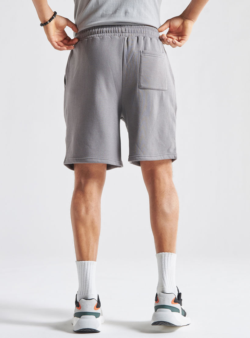 شورت رياضي برباط إغلاق وجيوب وطبعات شعار جامعة هارفارد-men-clothing-bottoms-shorts-image-3