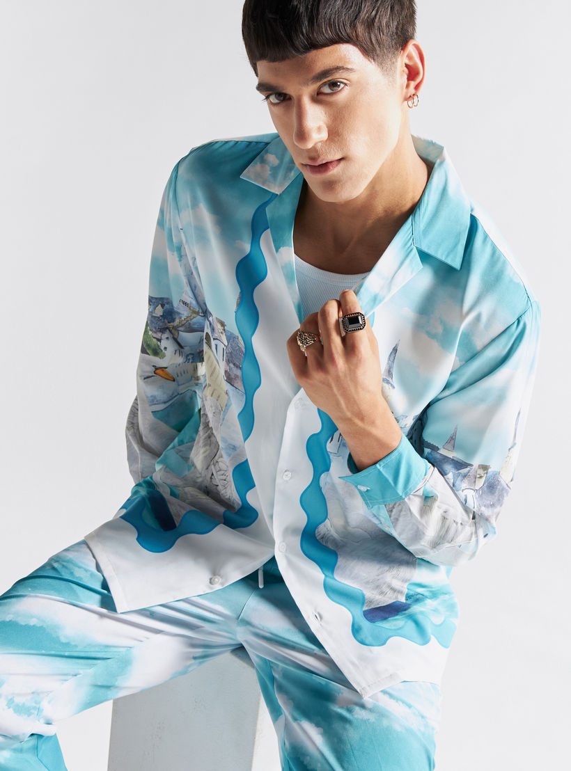 قميص فضفاض بياقة كامب وأكمام طويلة وطبعات جرافيك-men-clothing-shirts-image-1