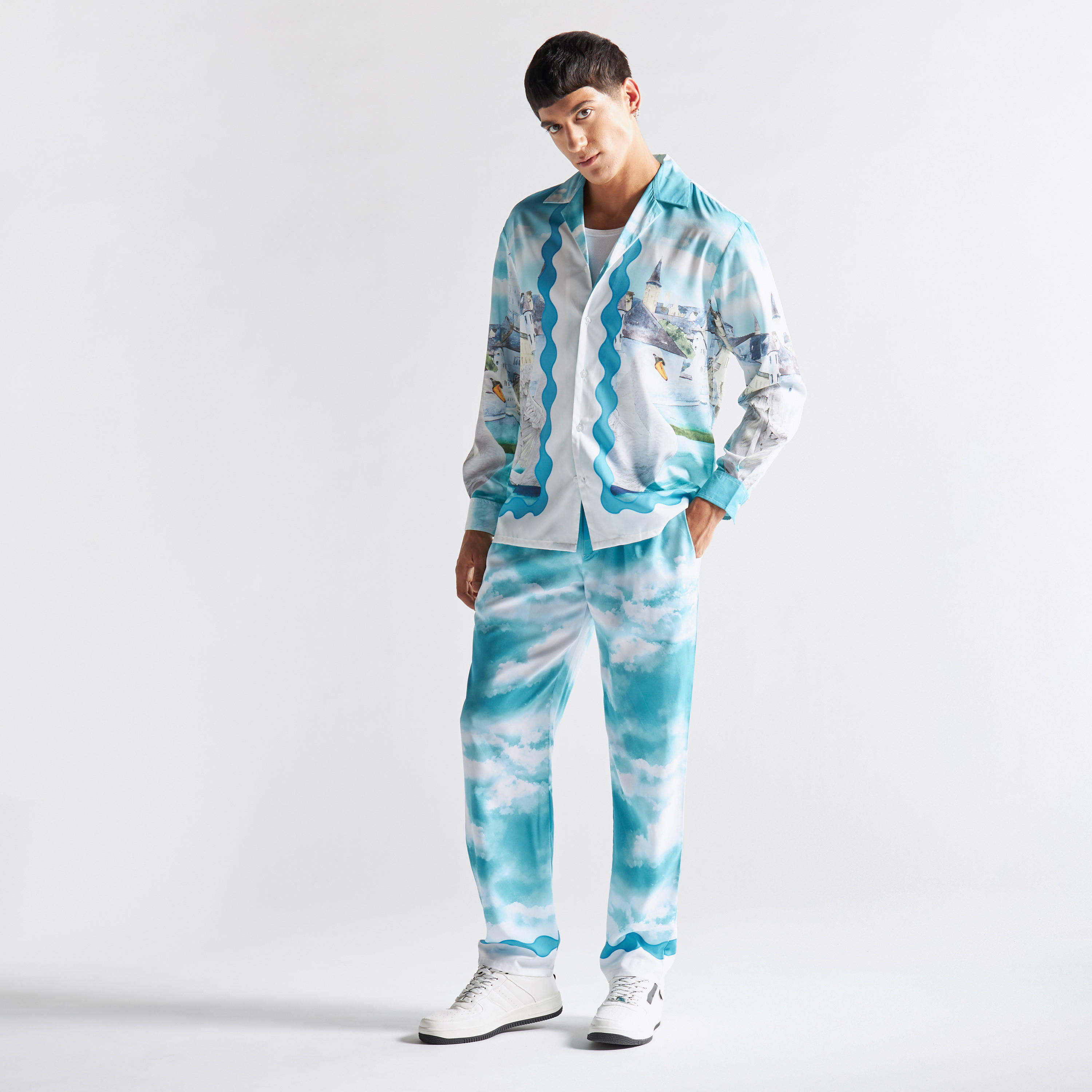 قميص فضفاض بياقة كامب وأكمام طويلة وطبعات جرافيك-men-clothing-shirts-image-2