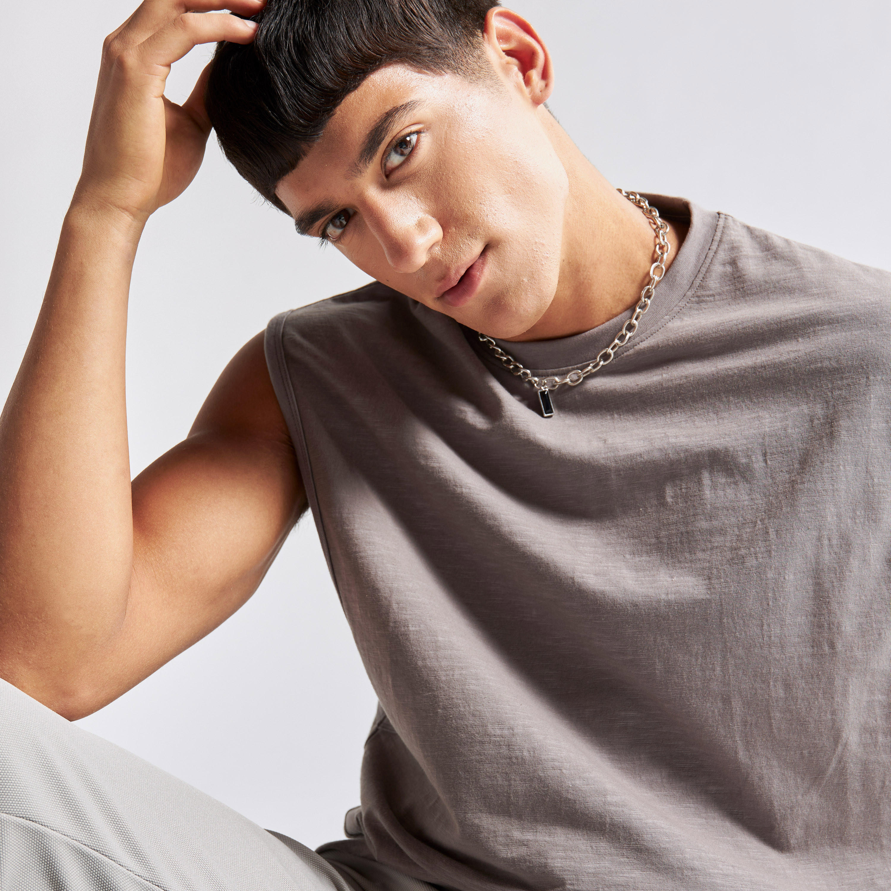 Oversized Crew Neck Vest-men-clothing-tshirtsandpolos-tshirts-image-4