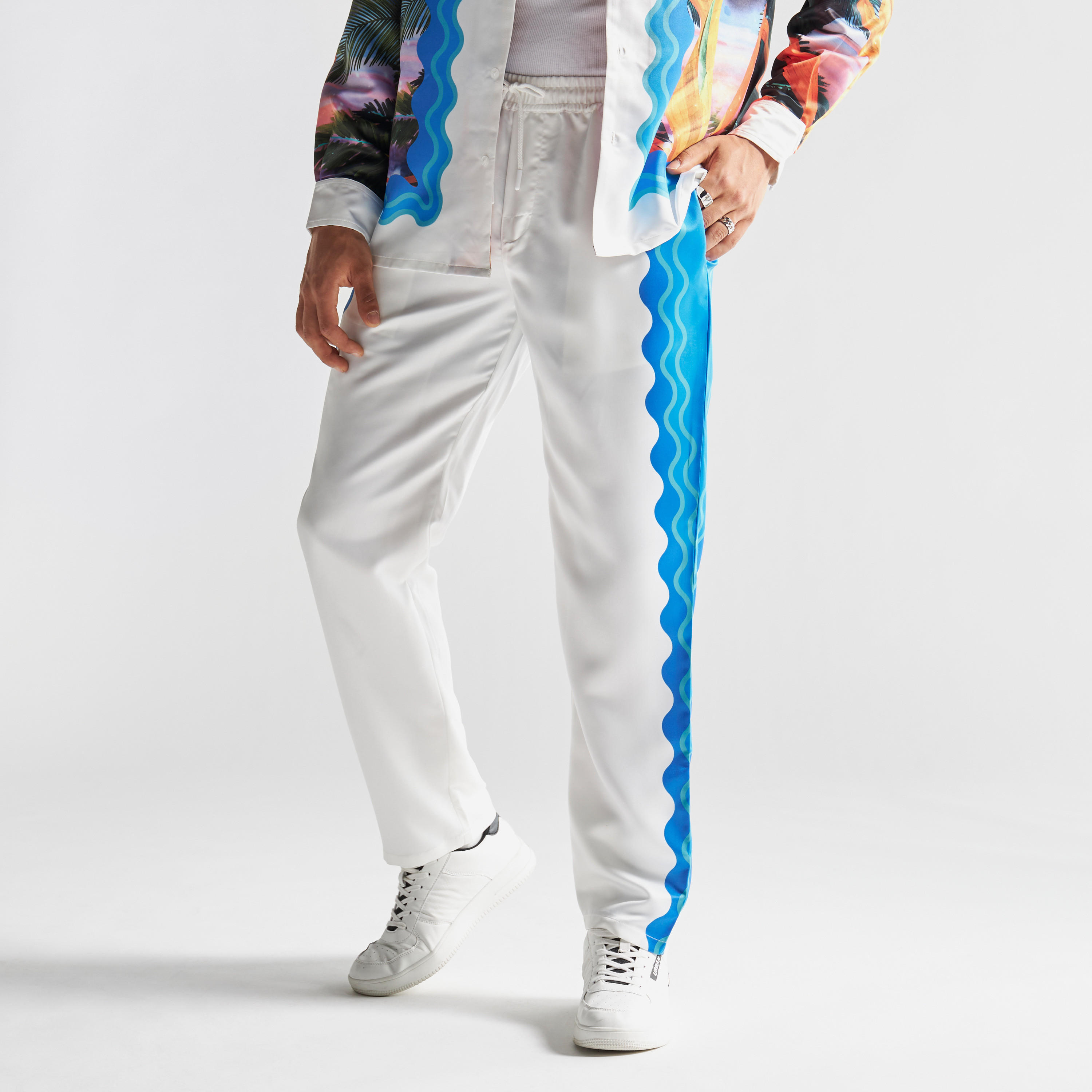 بنطلون رياضي بطبعات وجيوب ورباط إغلاق-men-clothing-bottoms-joggers-image-4