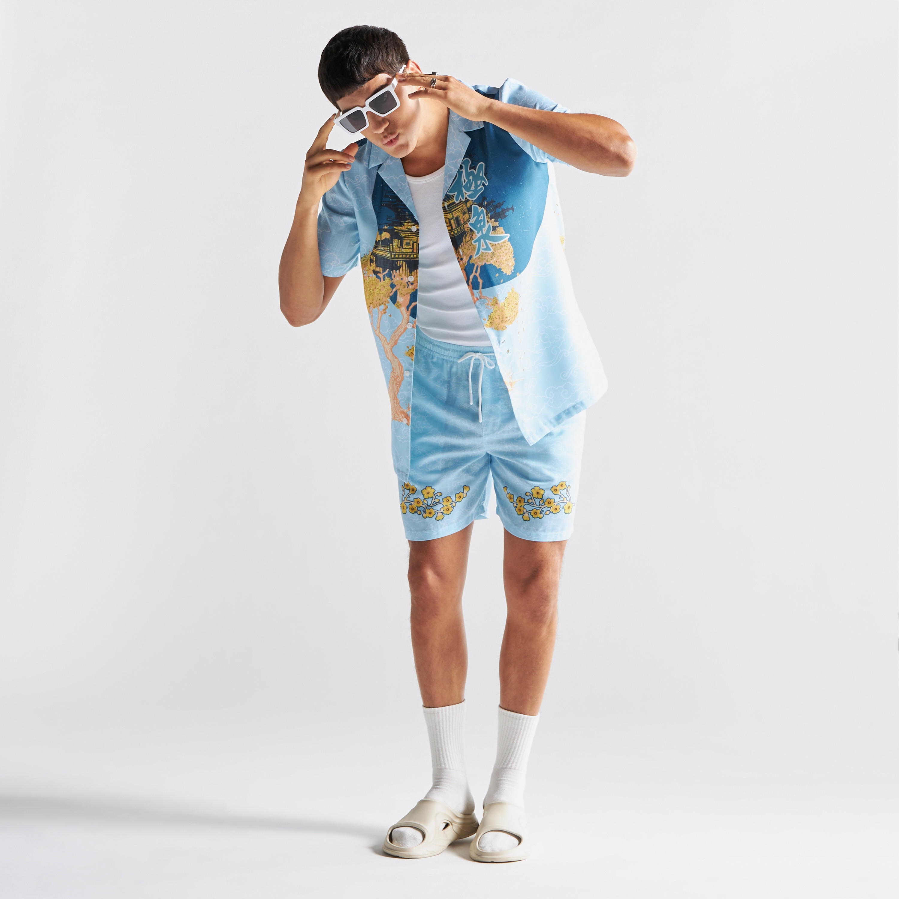شورت مستدام برباط إغلاق وجيوب وطبعات أزهار-men-clothing-bottoms-shorts-image-2