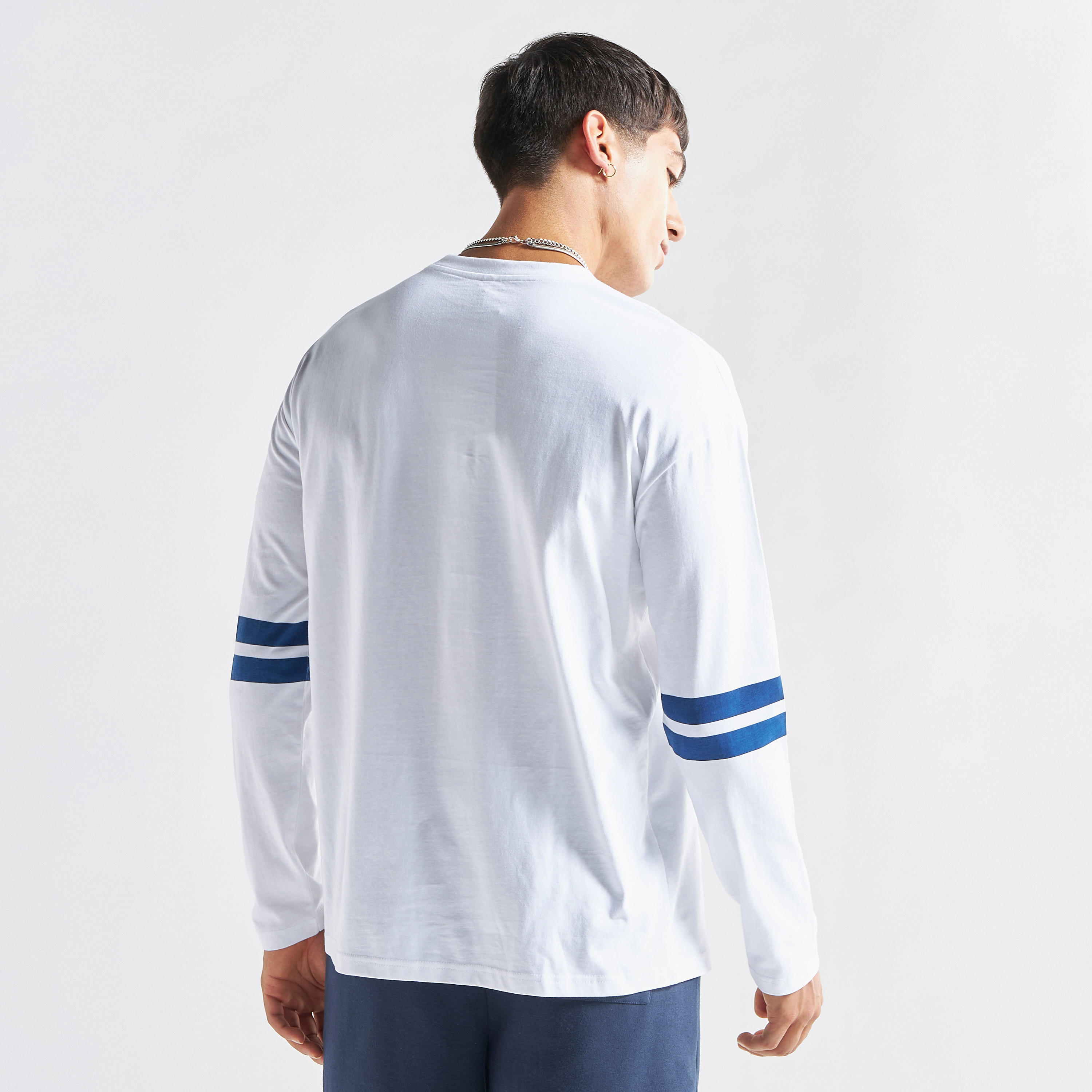 تيشيرت بياقة ضيّقة وأكمام قصيرة وطبعات شعار جامعة ييل-men-clothing-tshirtsandpolos-tshirts-image-3