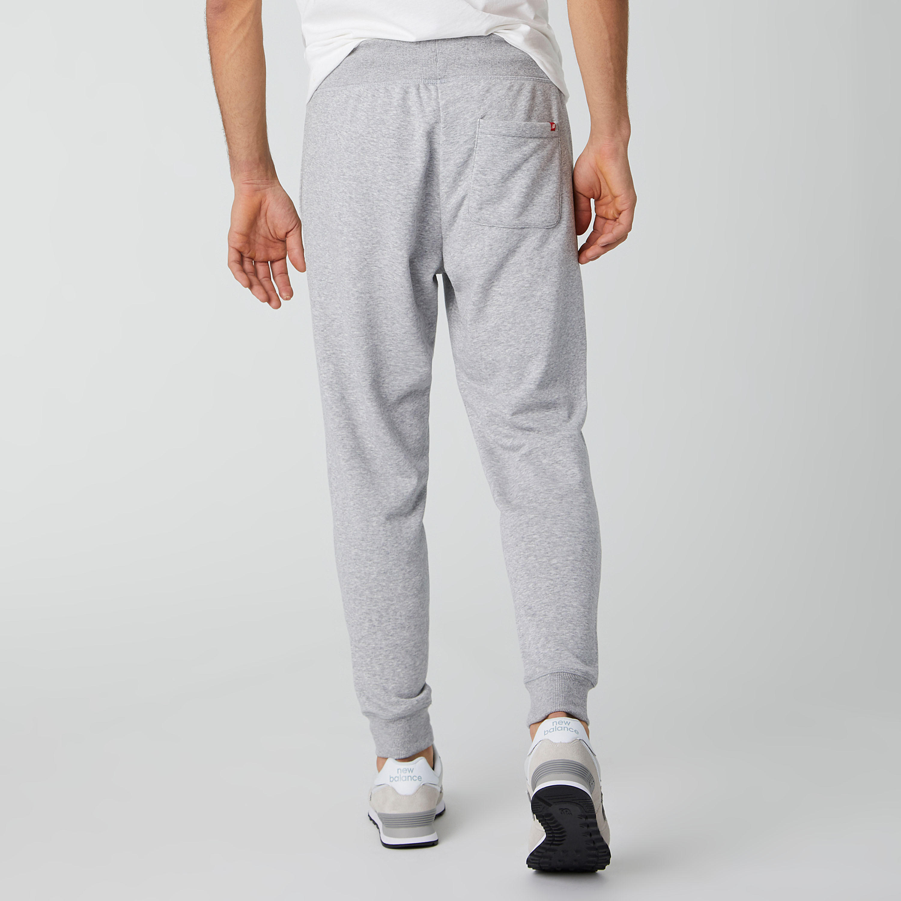 بنطلون رياضي بطبعات شعار ورباط للإغلاق من نيو بالانس-men-clothing-bottoms-joggers-image-3