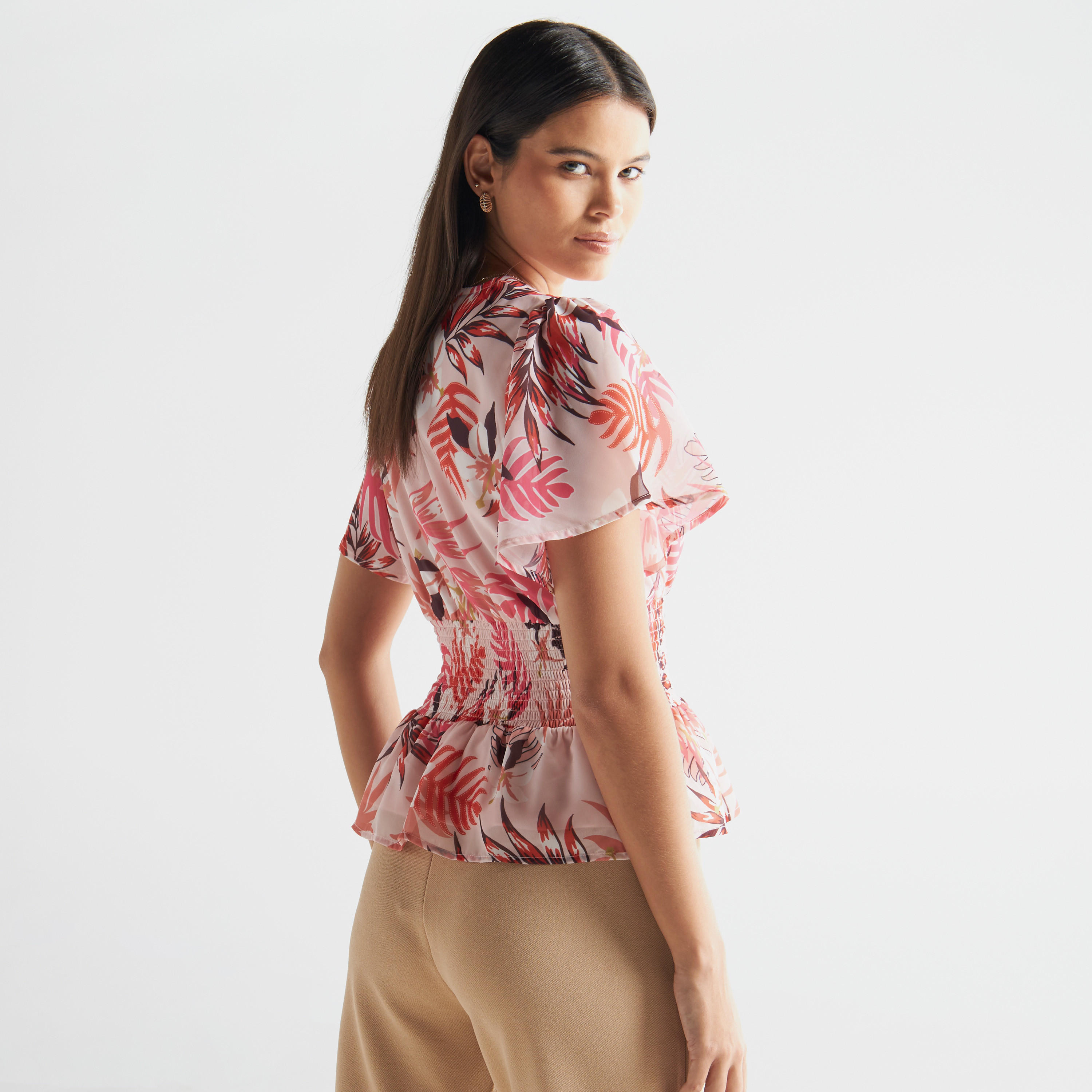 قميص بأكمام منفوخة وطبعات-women-clothing-shirtsandblouses-shirts-image-3