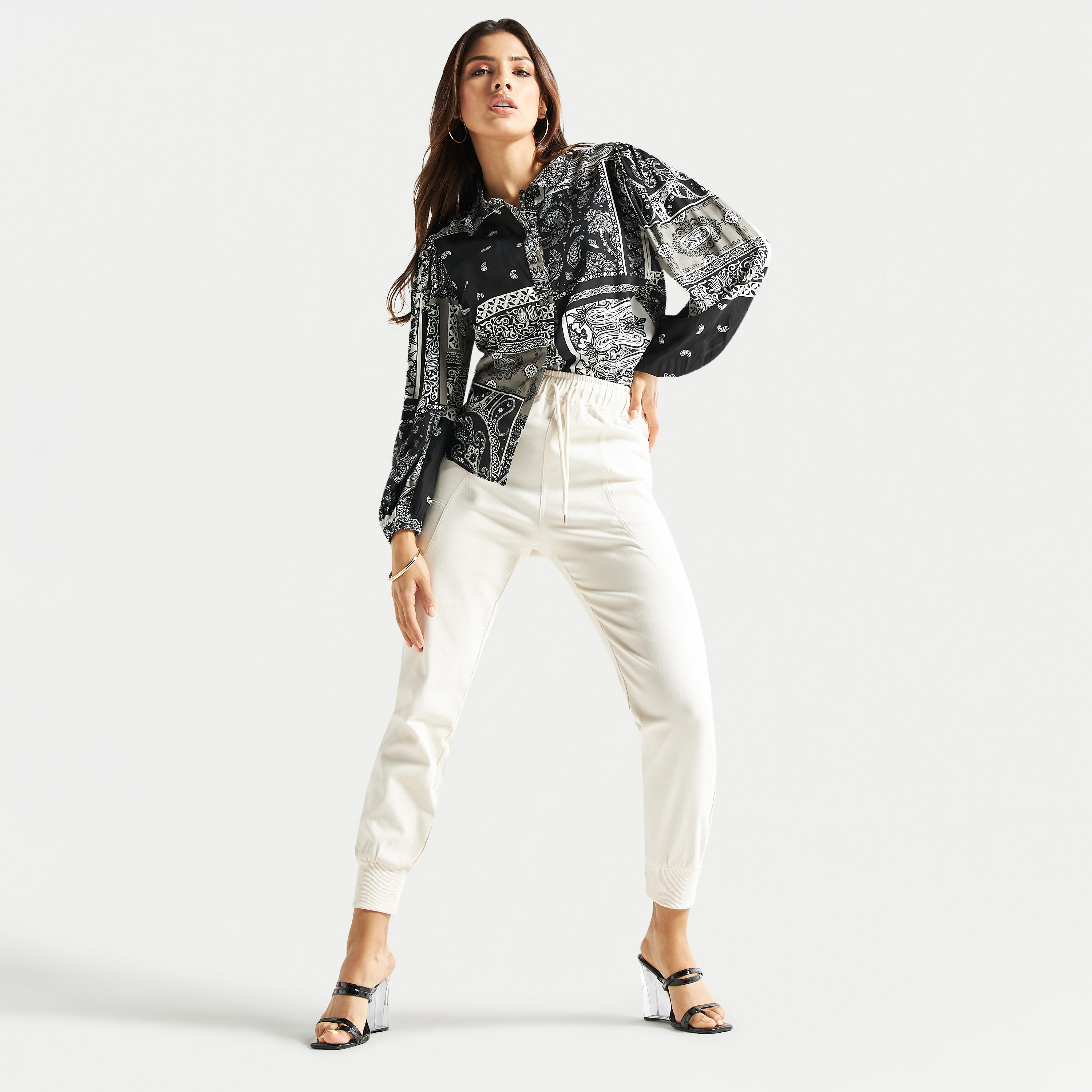 قميص بأكمام منفوخة وطبعات بيزلي-women-clothing-shirtsandblouses-shirts-image-2