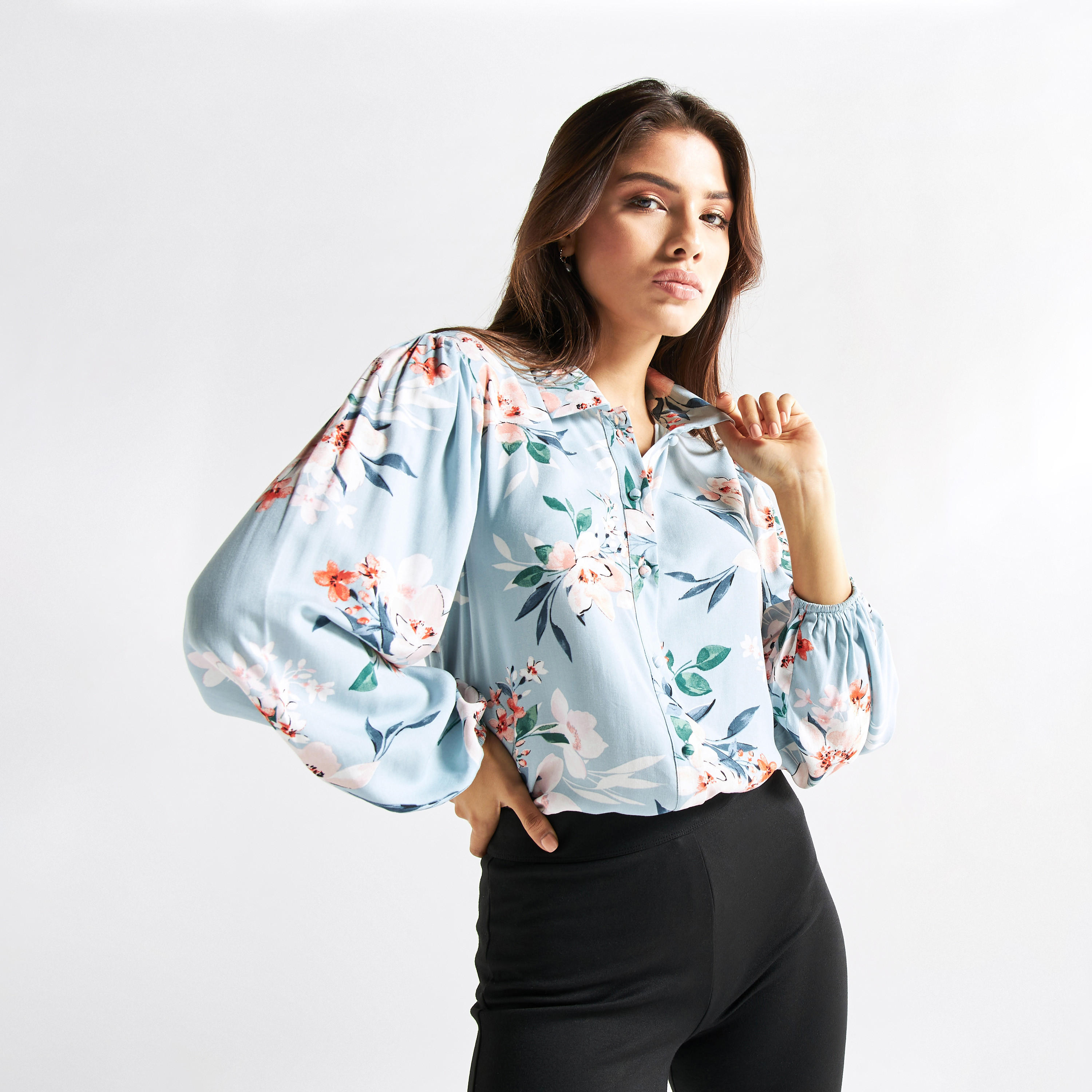 قميص بأكمام منفوخة وطبعات أزهار-women-clothing-shirtsandblouses-shirts-image-1