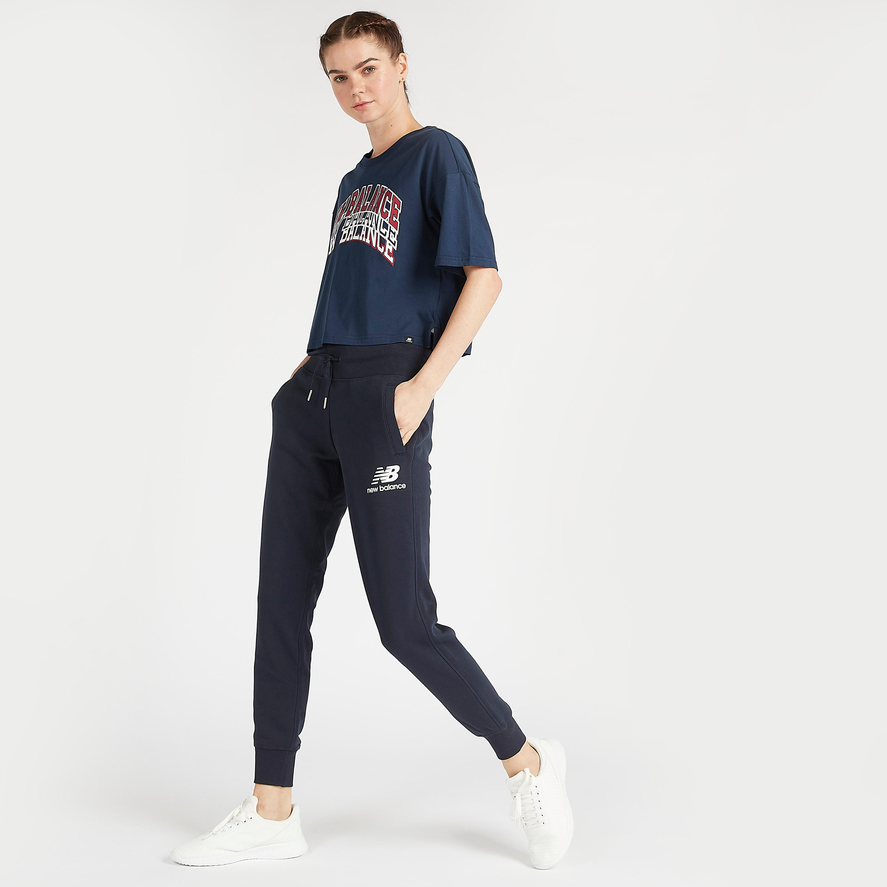 تيشيرت بأكمام قصيرة و طبعات أثليتيك فارسيتي من نيو بالانس-women-clothing-sportswearandactivewear-tshirtsandvests-image-2