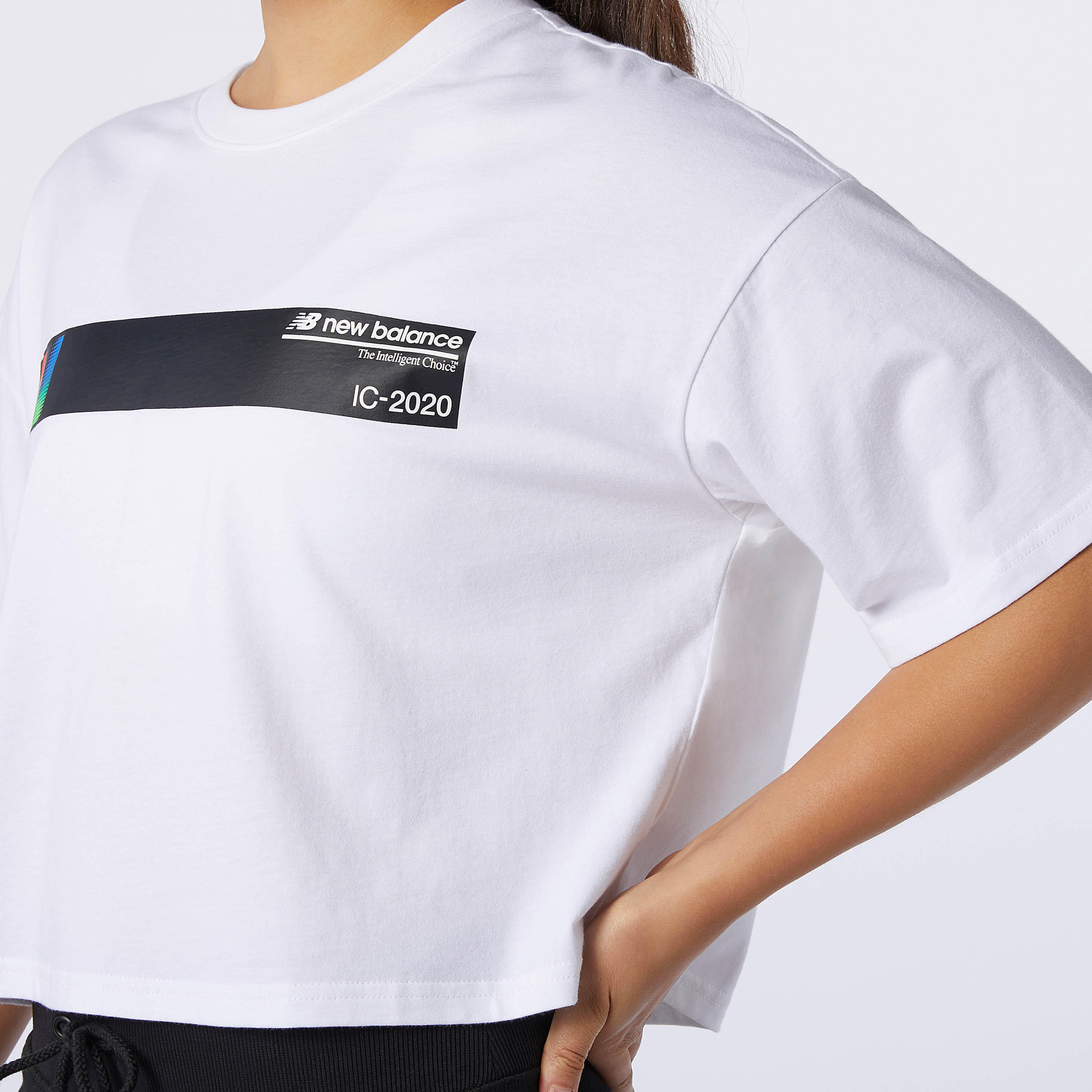 تيشيرت بأكمام قصيرة سبورت ستايل اوبتكس من نيو بالانس-women-clothing-sportswearandactivewear-tshirtsandvests-image-4