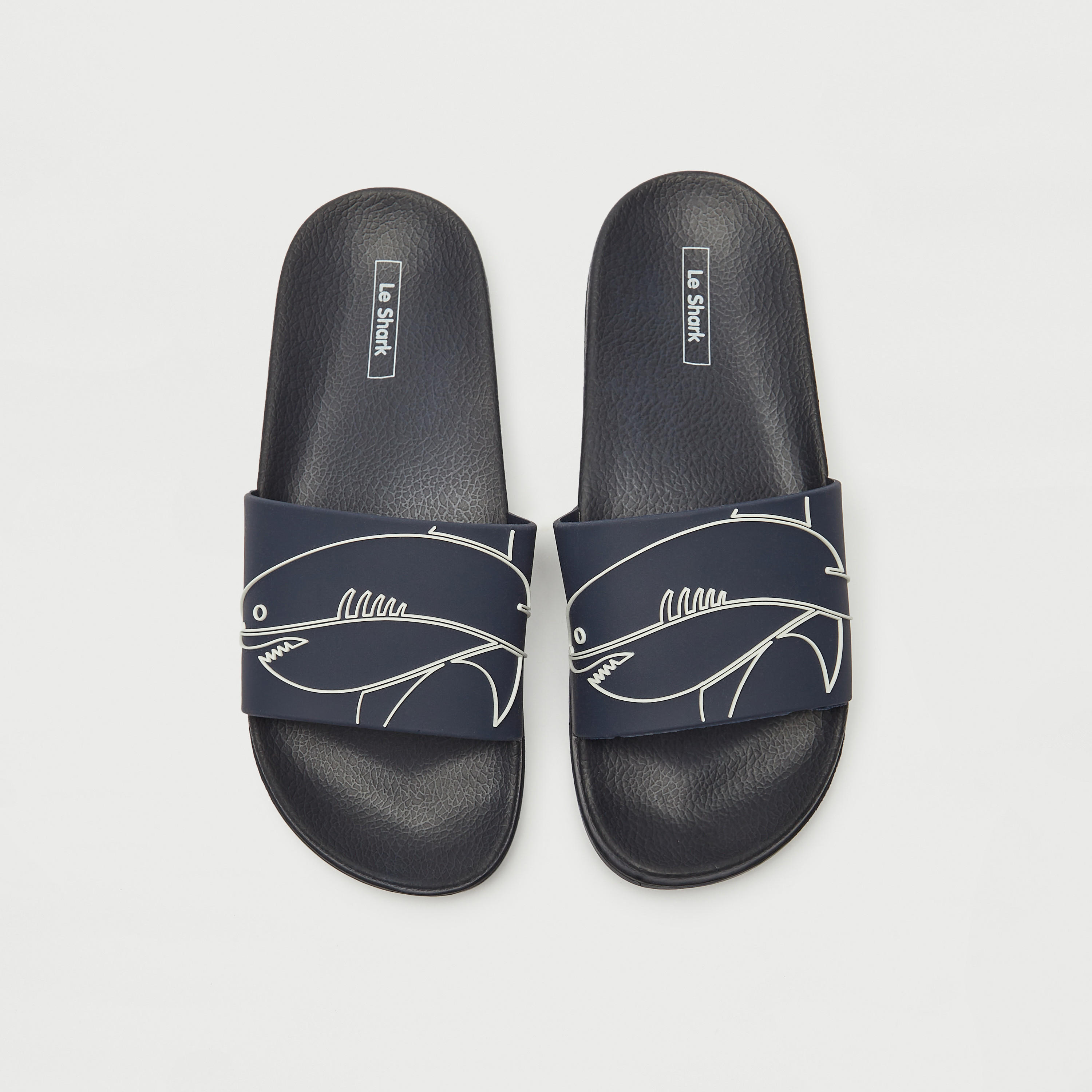 شبشب سهل الارتداء بطبعات-men-shoes-flipflopsandslides-image-1