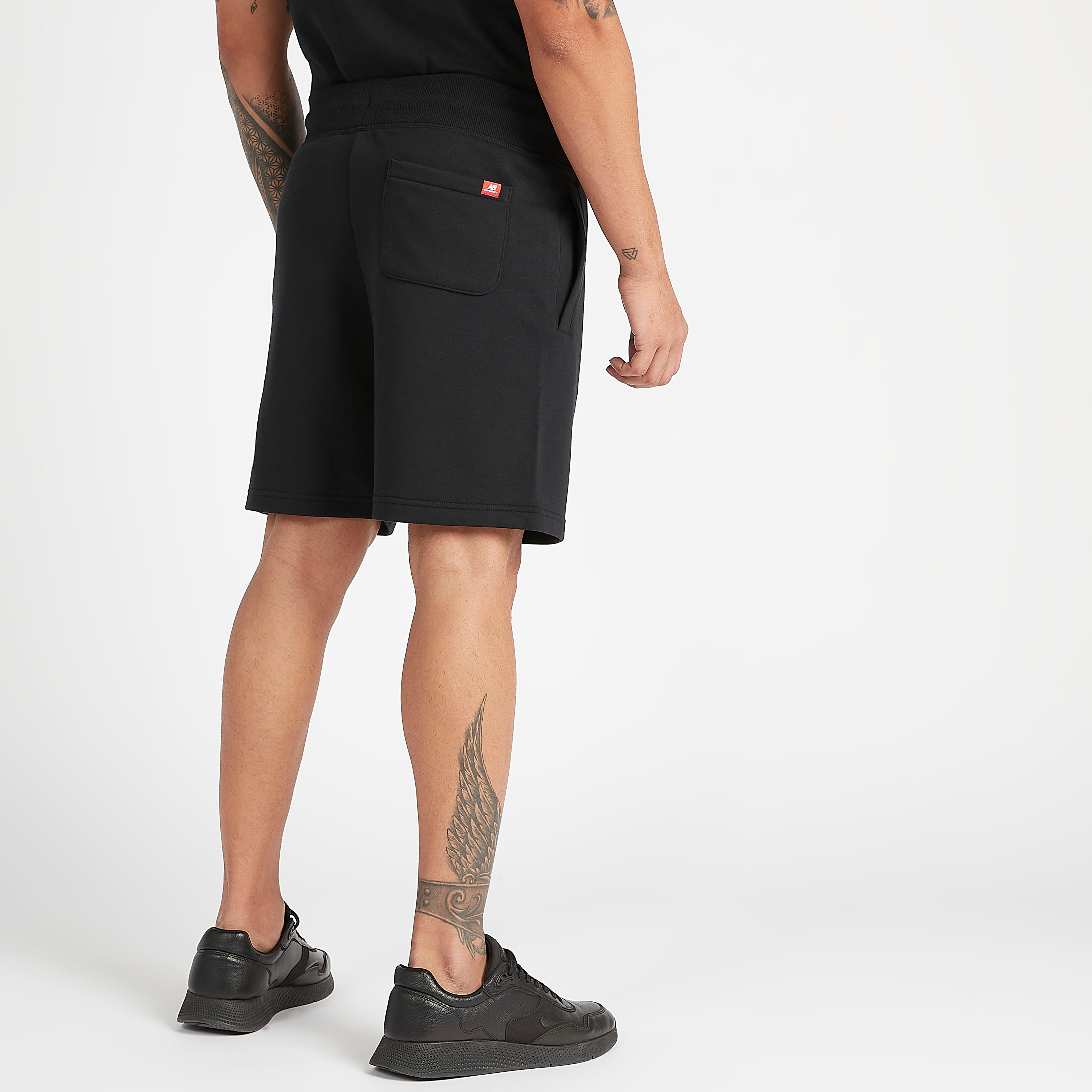 شورت بطبعات آيكون وجيوب من نيو بالانس إيسانشلز-men-clothing-sportswearandactivewear-bottoms-image-4