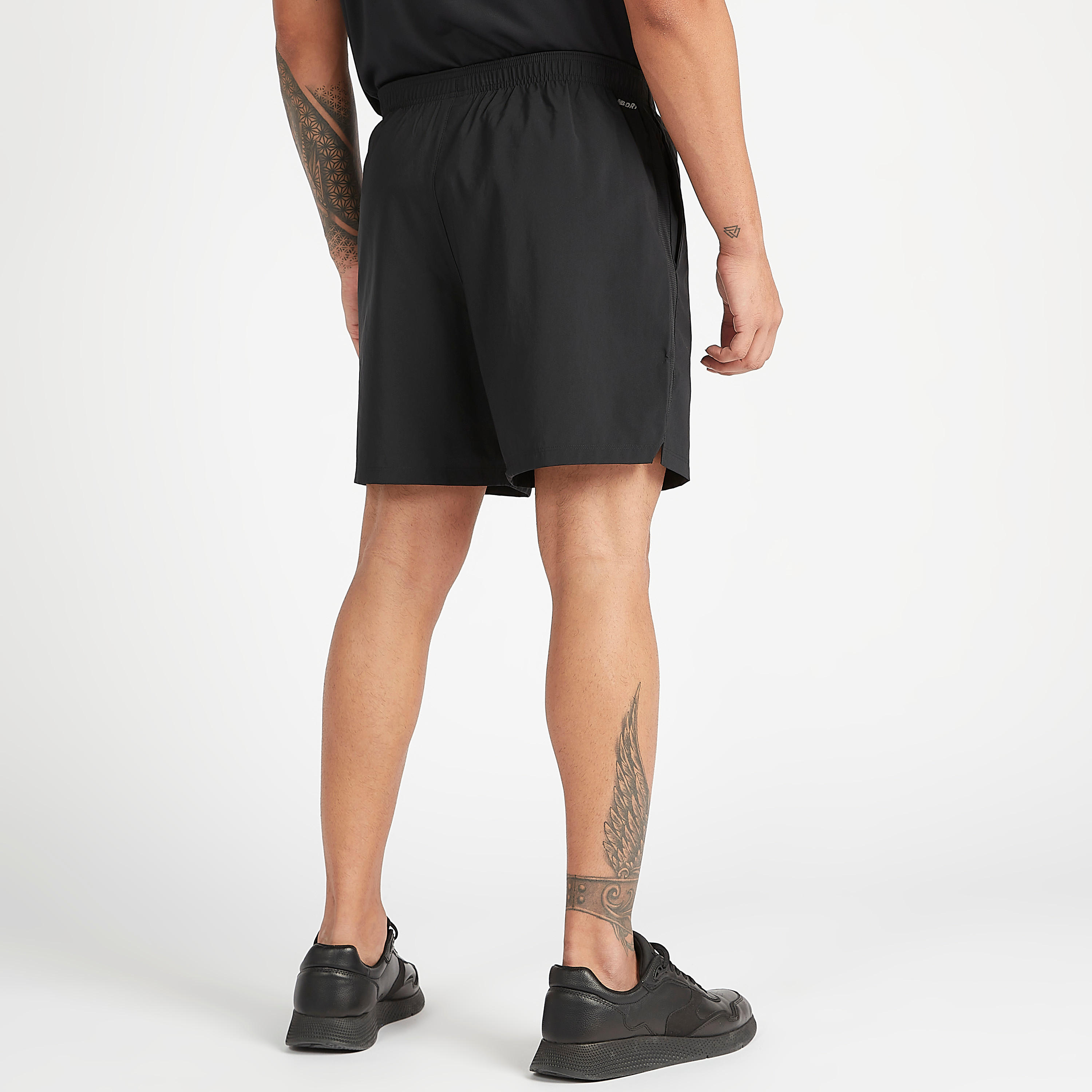 شورت بطبعات شعار 7 وجيوب أكسيليرايت من نيو بالانس-men-clothing-sportswearandactivewear-bottoms-image-4