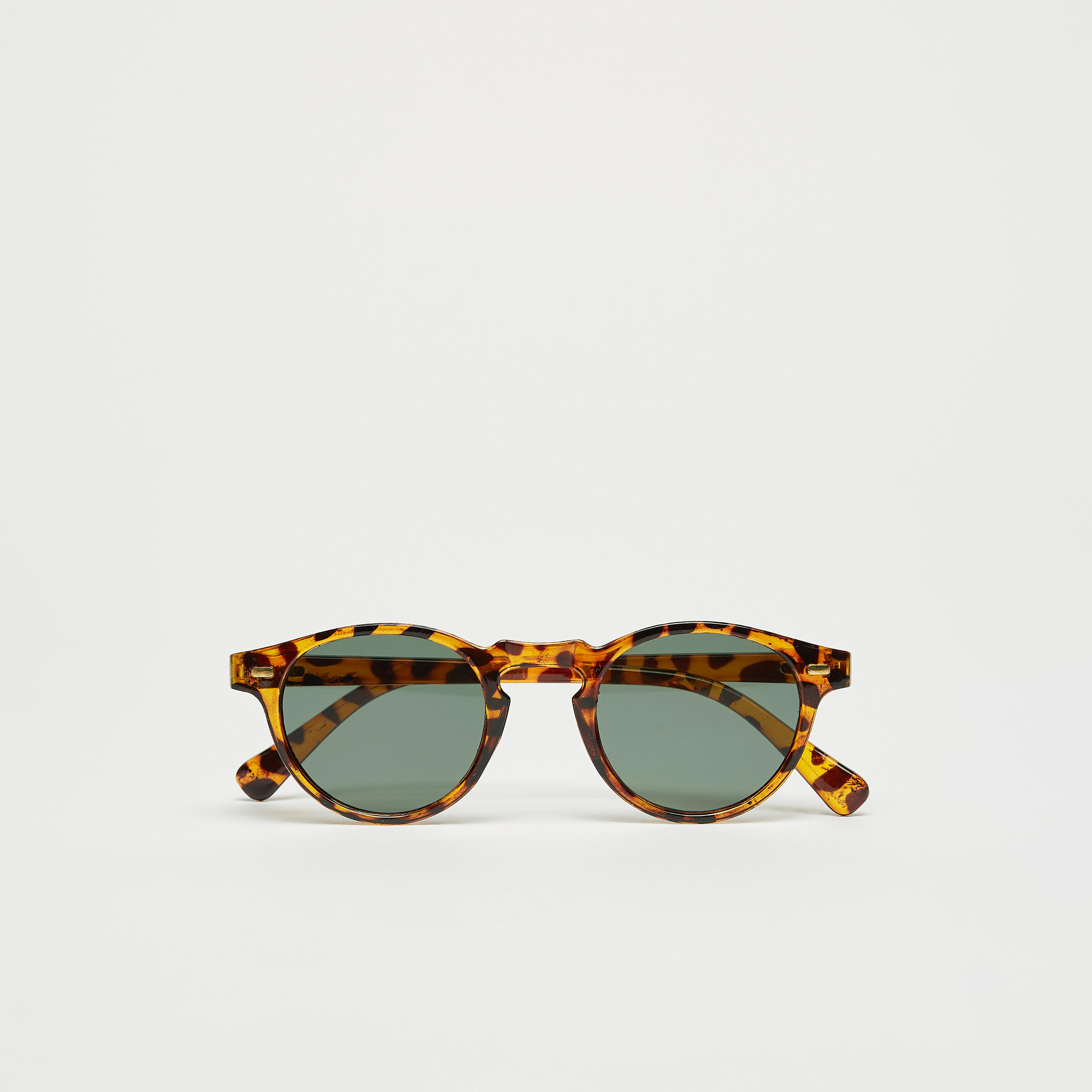 نظّارة شمسيّة بإطار كامل وعدسات ملوّنة ووسادات أنف-men-sunglasses-image-1