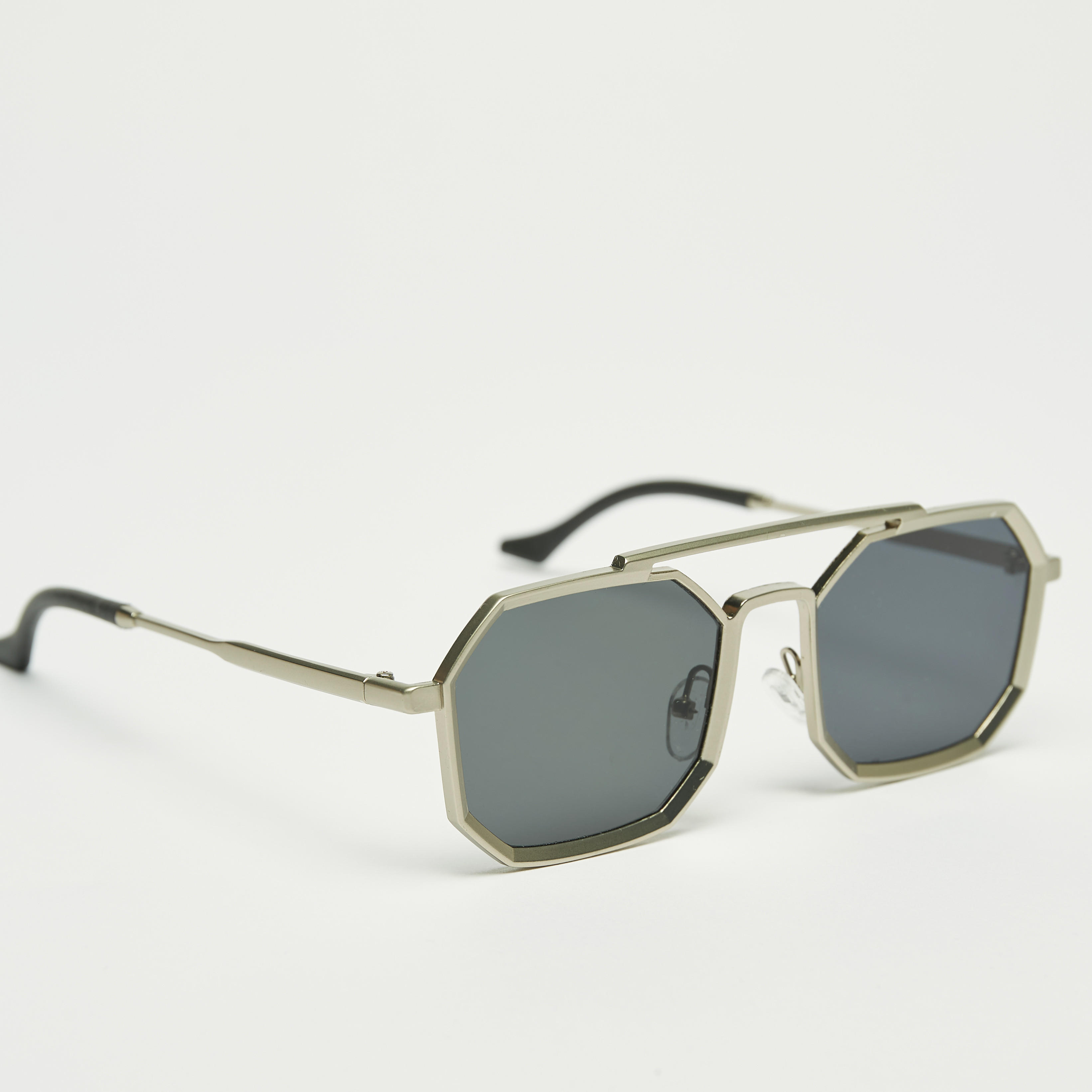 نظارة شمسية بعدسات ملونة وإطار كامل سداسي ووسادات أنف-men-sunglasses-image-3