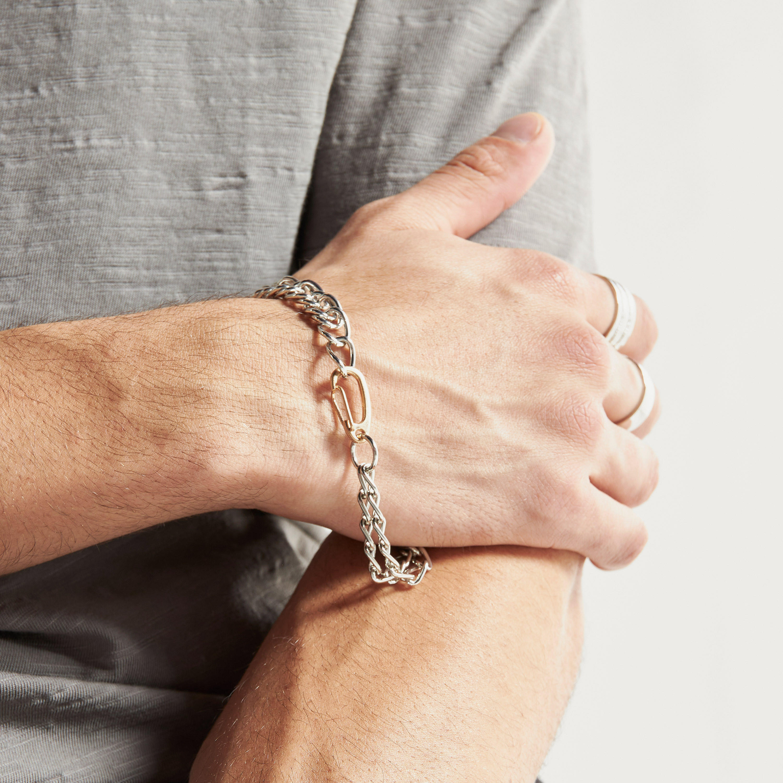 سوار سلسلة بمشبك إغلاق-men-watchesandjewellery-bracelets-image-2