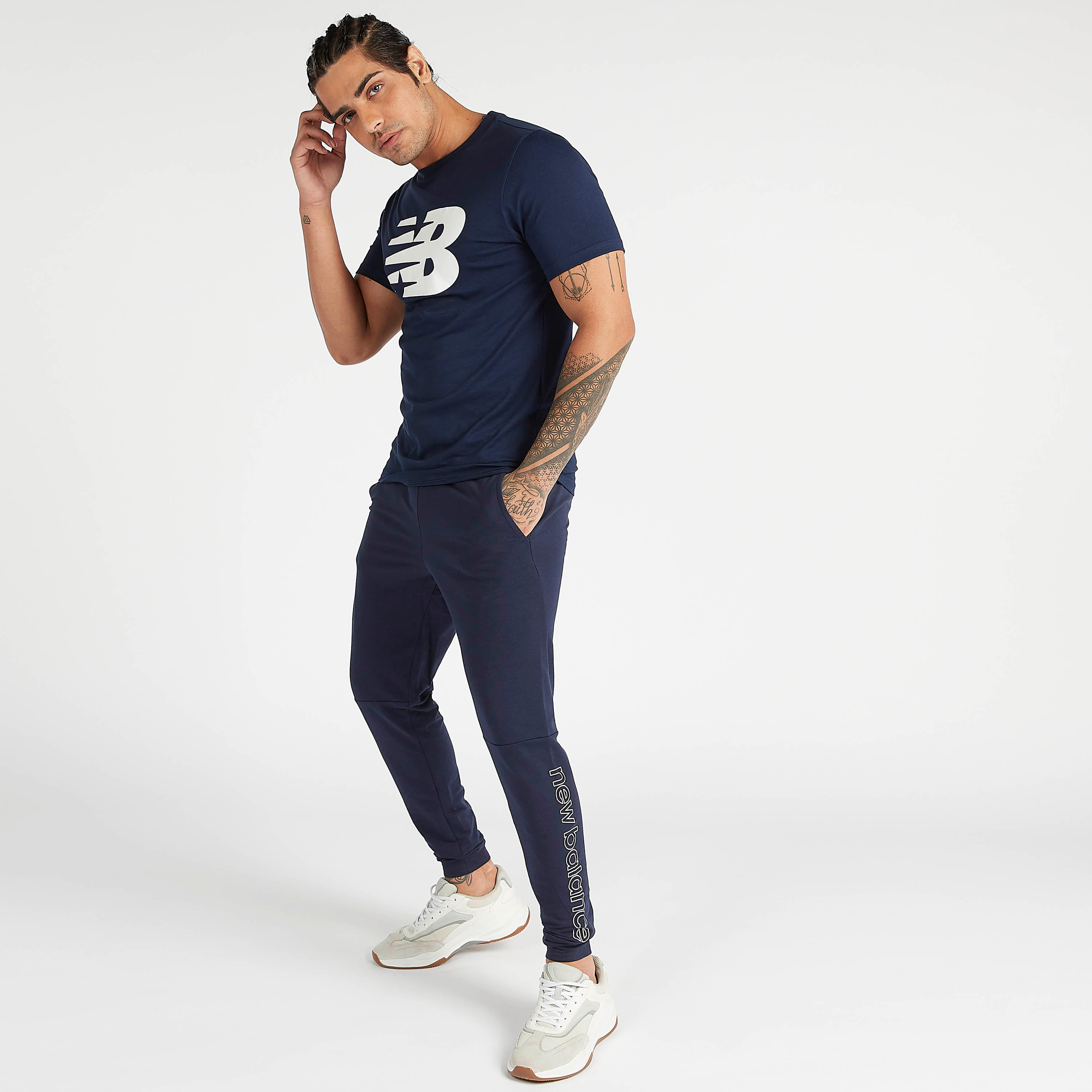 New Balance Classic Printed T-shirt with Short Sleeves and Crew Neck-men-clothing-sportswearandactivewear-tshirtsandpolos-image-6