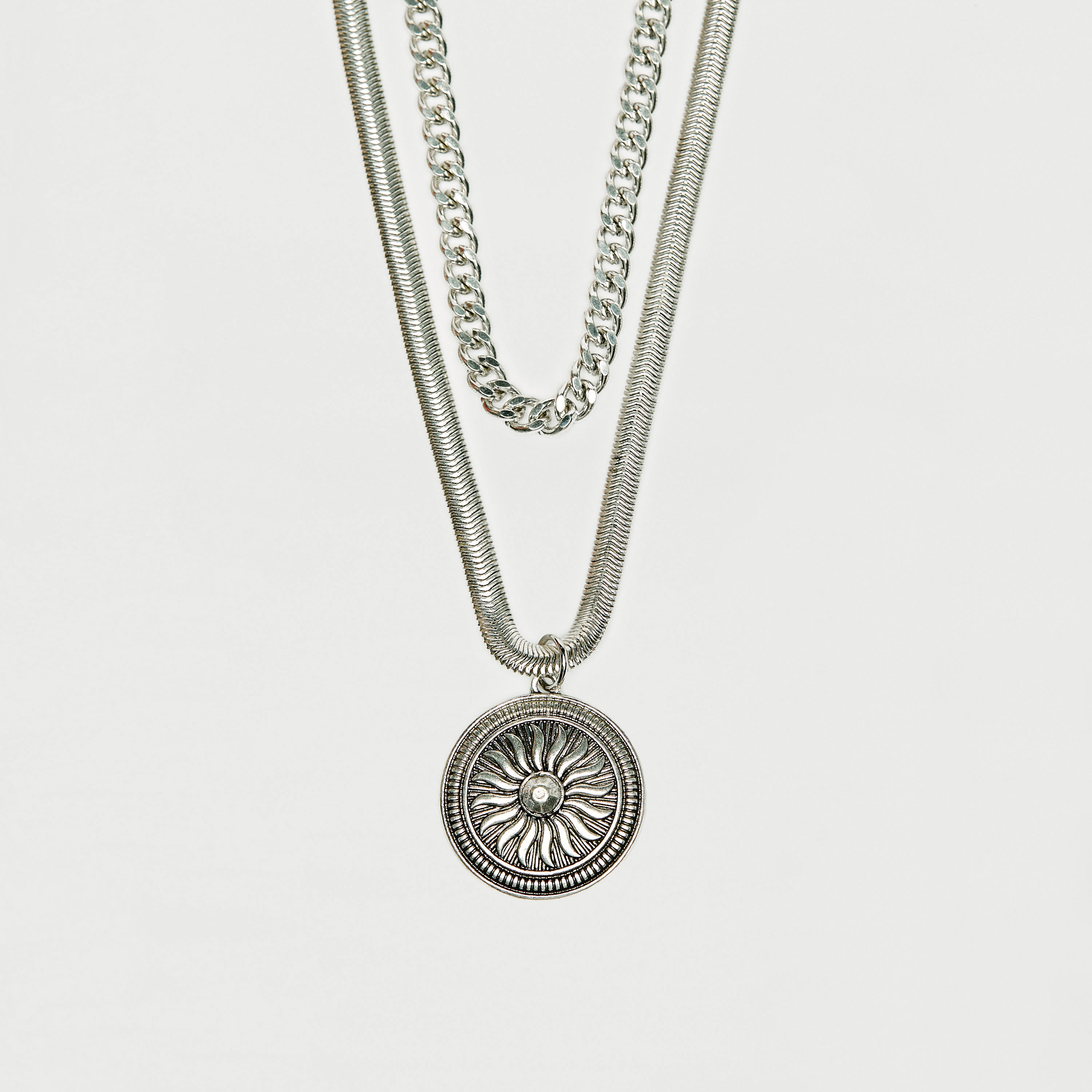 قلادة معدن مزدوجة الطبقات بدلاية ومشبك إغلاق-men-watchesandjewellery-necklacesandpendants-image-1