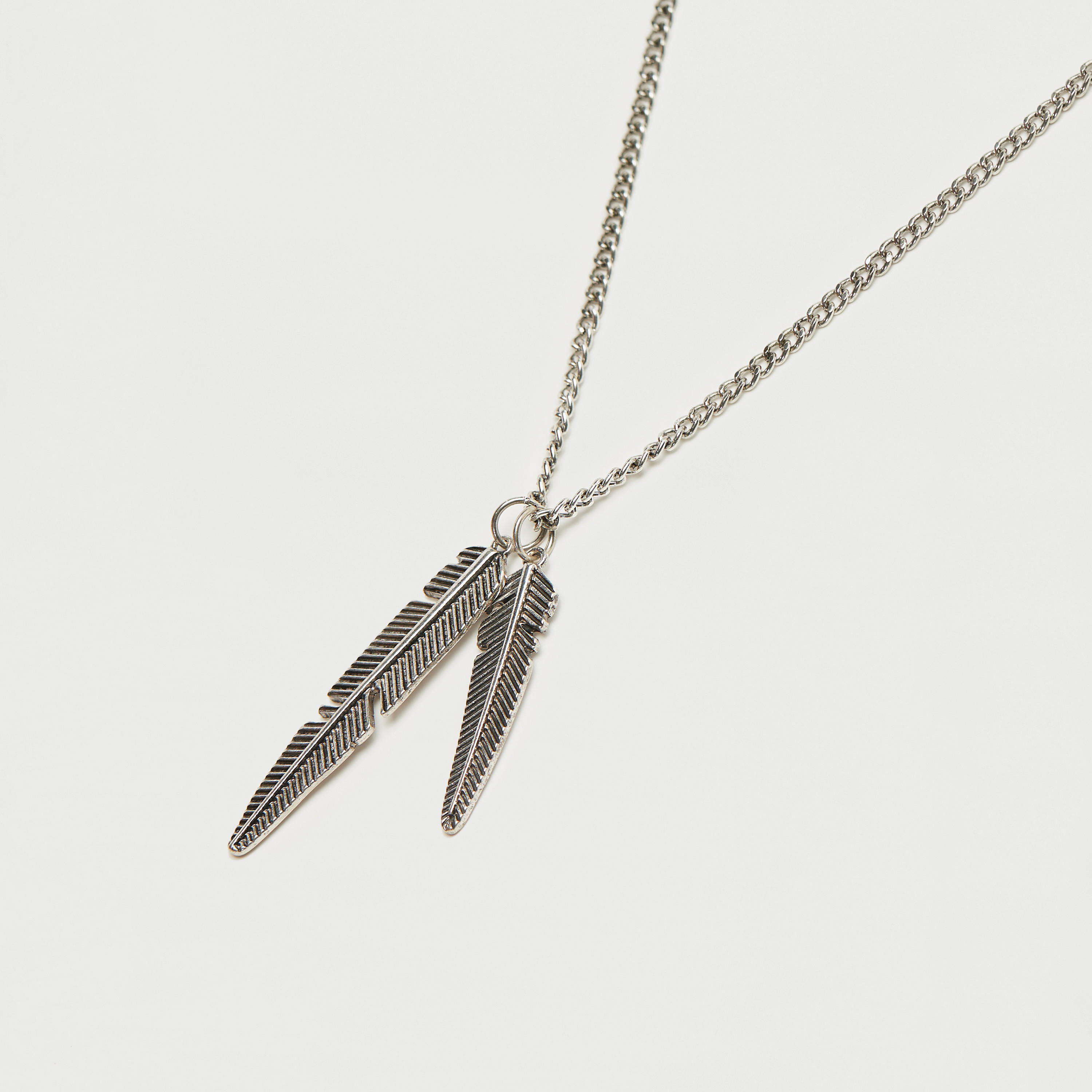 قلادة بدلاية ريش ميتاليك ومشبك إغلاق-men-watchesandjewellery-necklacesandpendants-image-3
