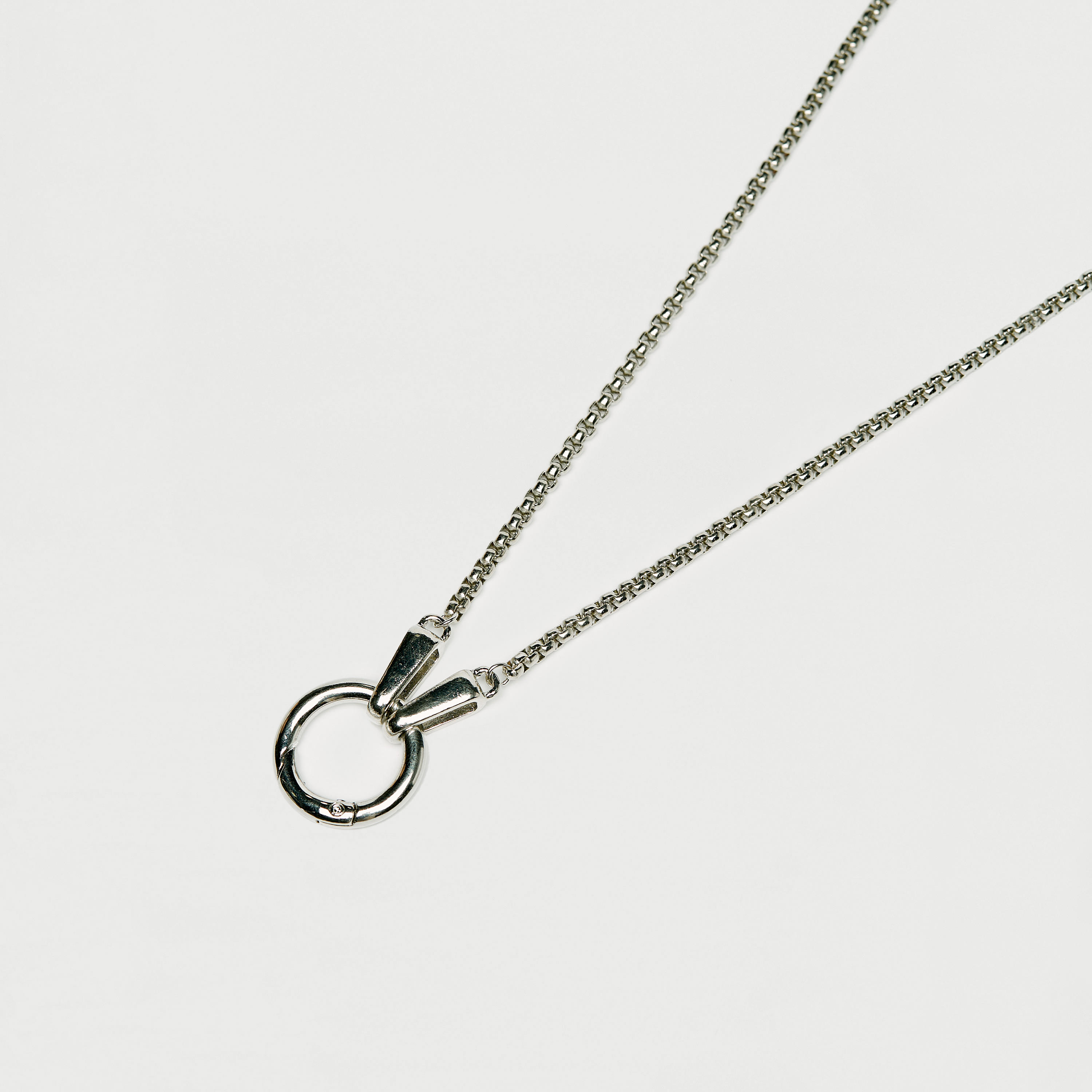 قلادة بدلاية خاتم ميتاليك وقفل إغلاق-men-watchesandjewellery-necklacesandpendants-image-3